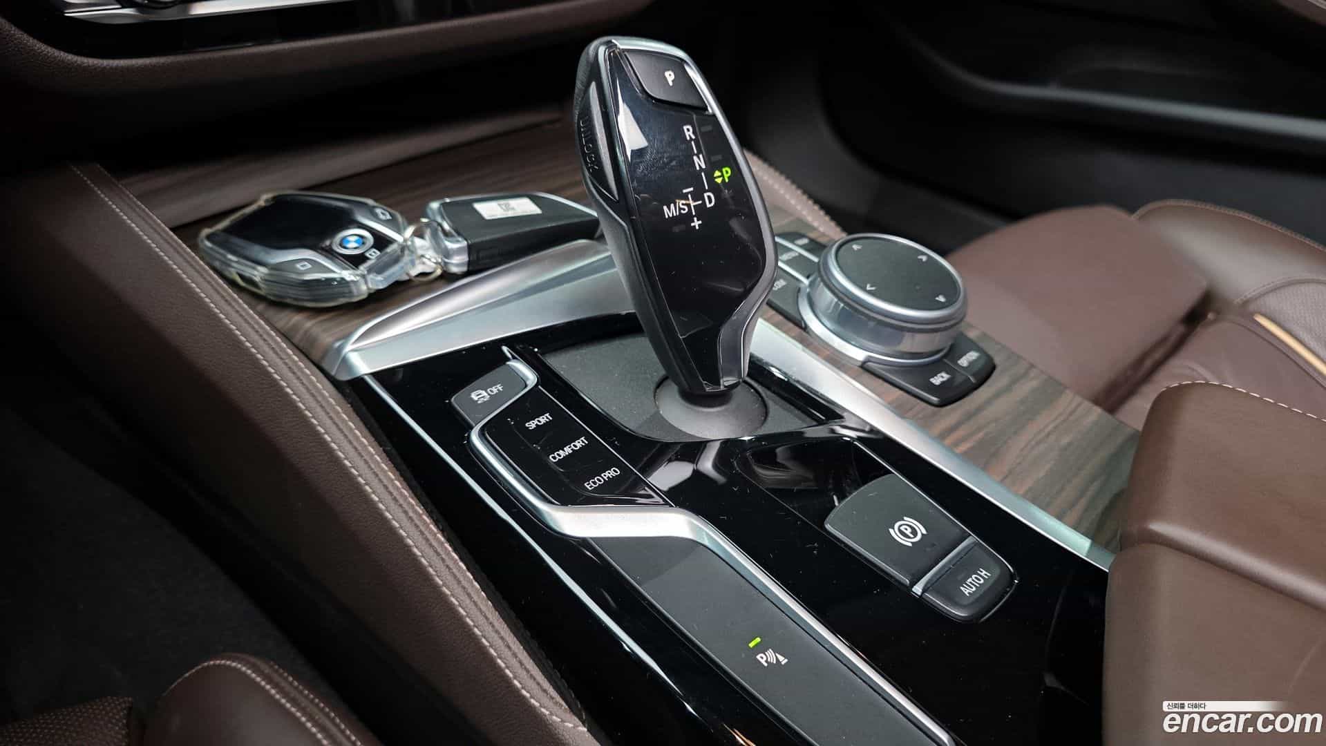 5-Series BMW 2020.3-INNER-009