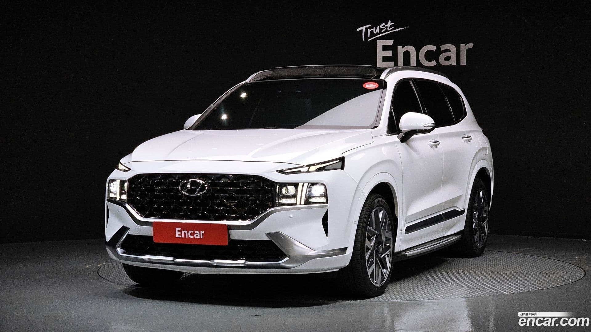 Main__Slider__Photo:Santafe Hyundai 2021.3-0