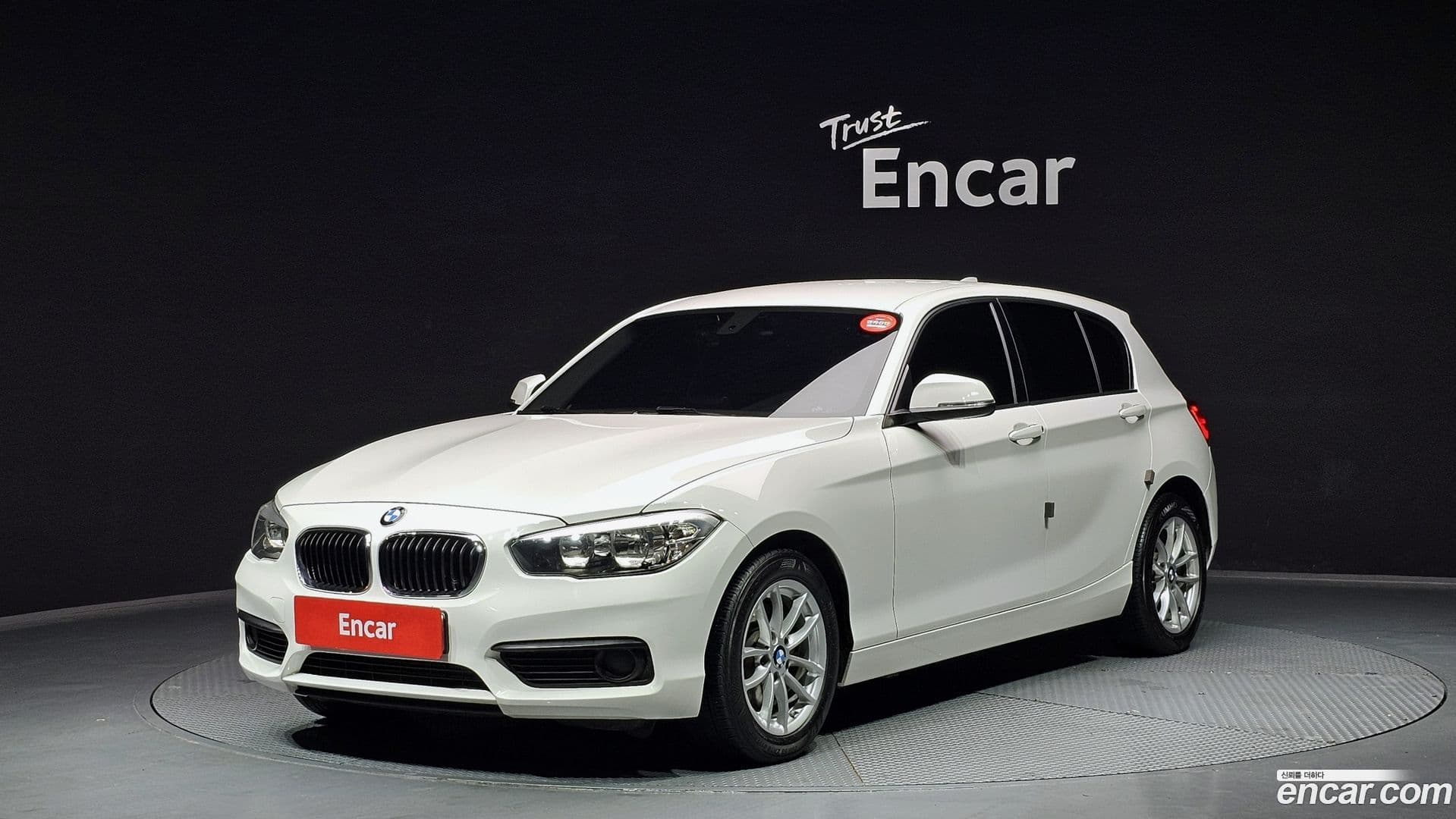 Main__Slider__Photo:1-Series BMW 2018.4-0