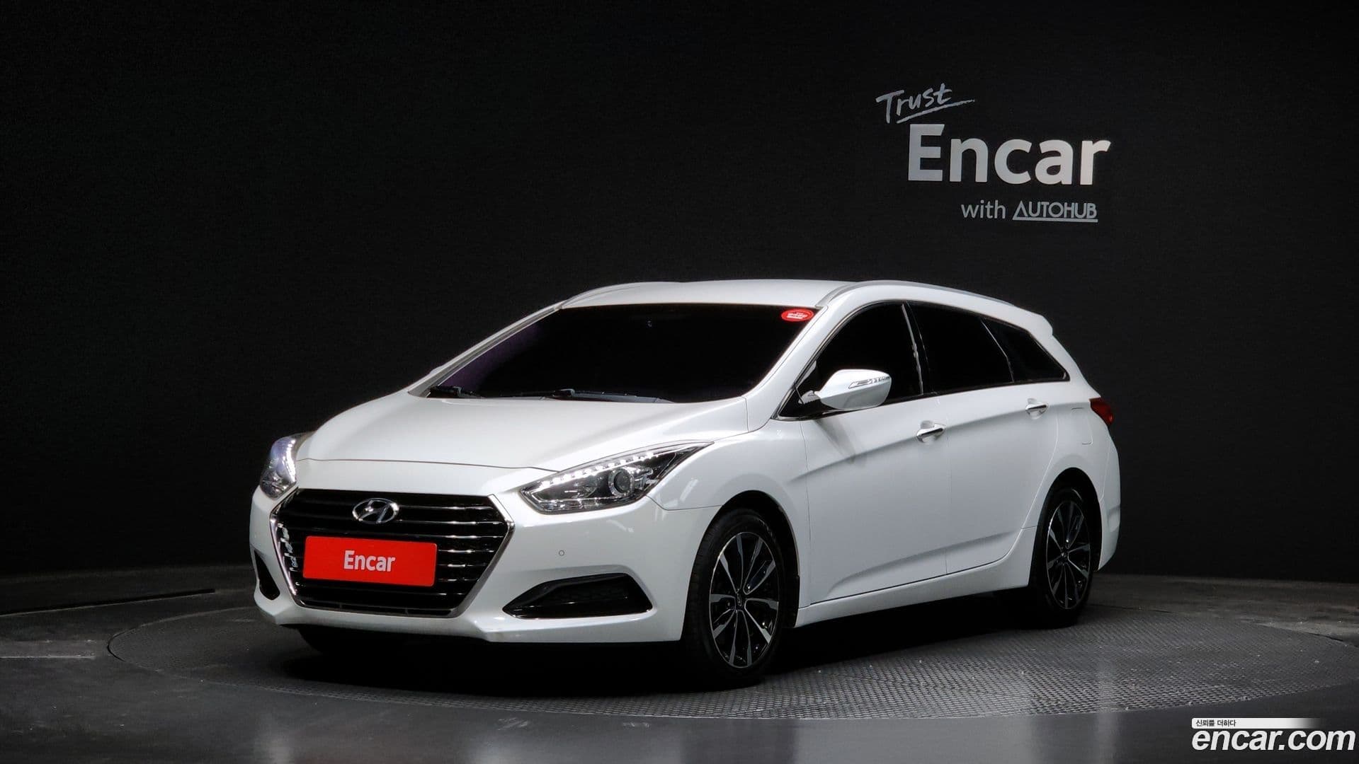 Main__Slider__Photo:i40 Hyundai 2017.9-0
