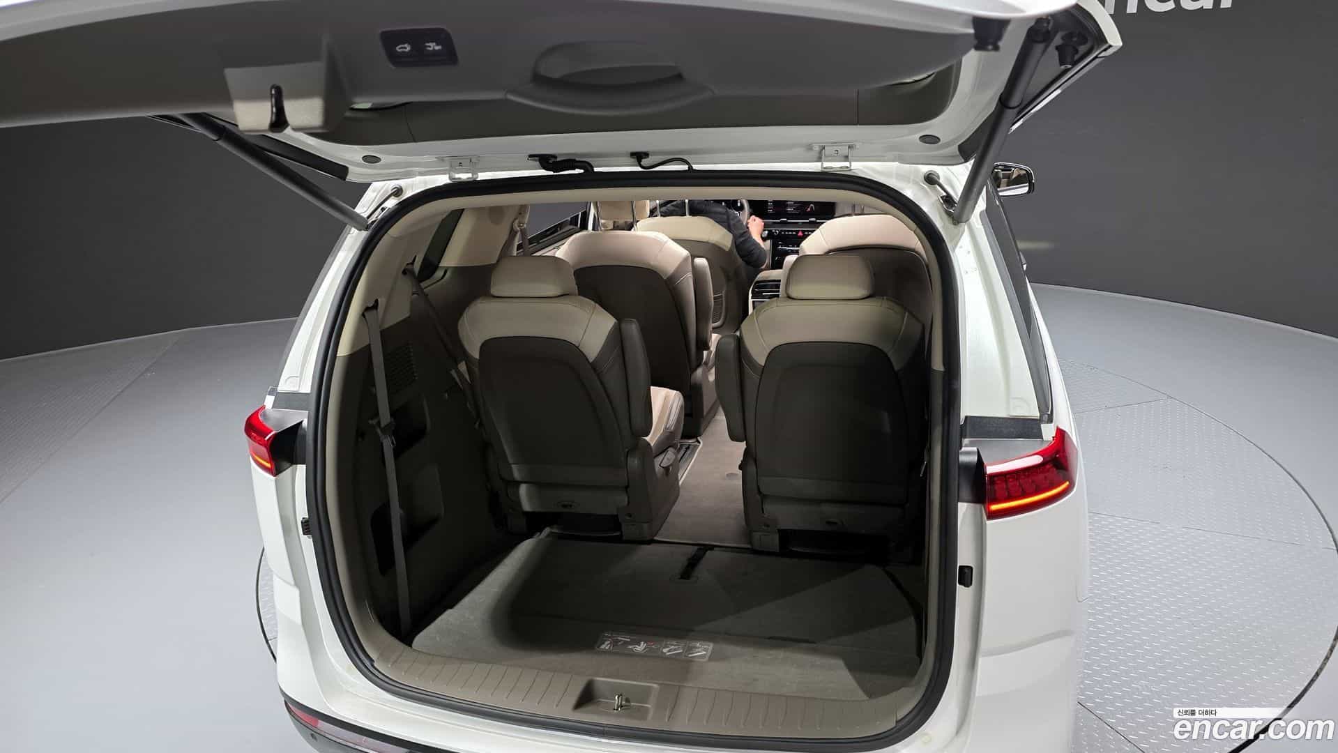 Canival Kia 2021.8-OPTION-024