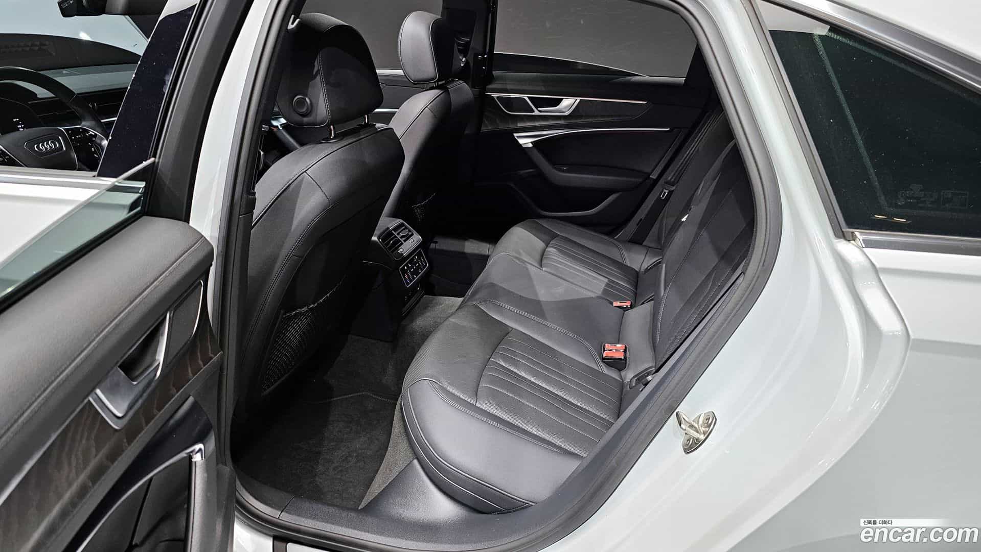 A6 Audi 2022.10-OPTION-016