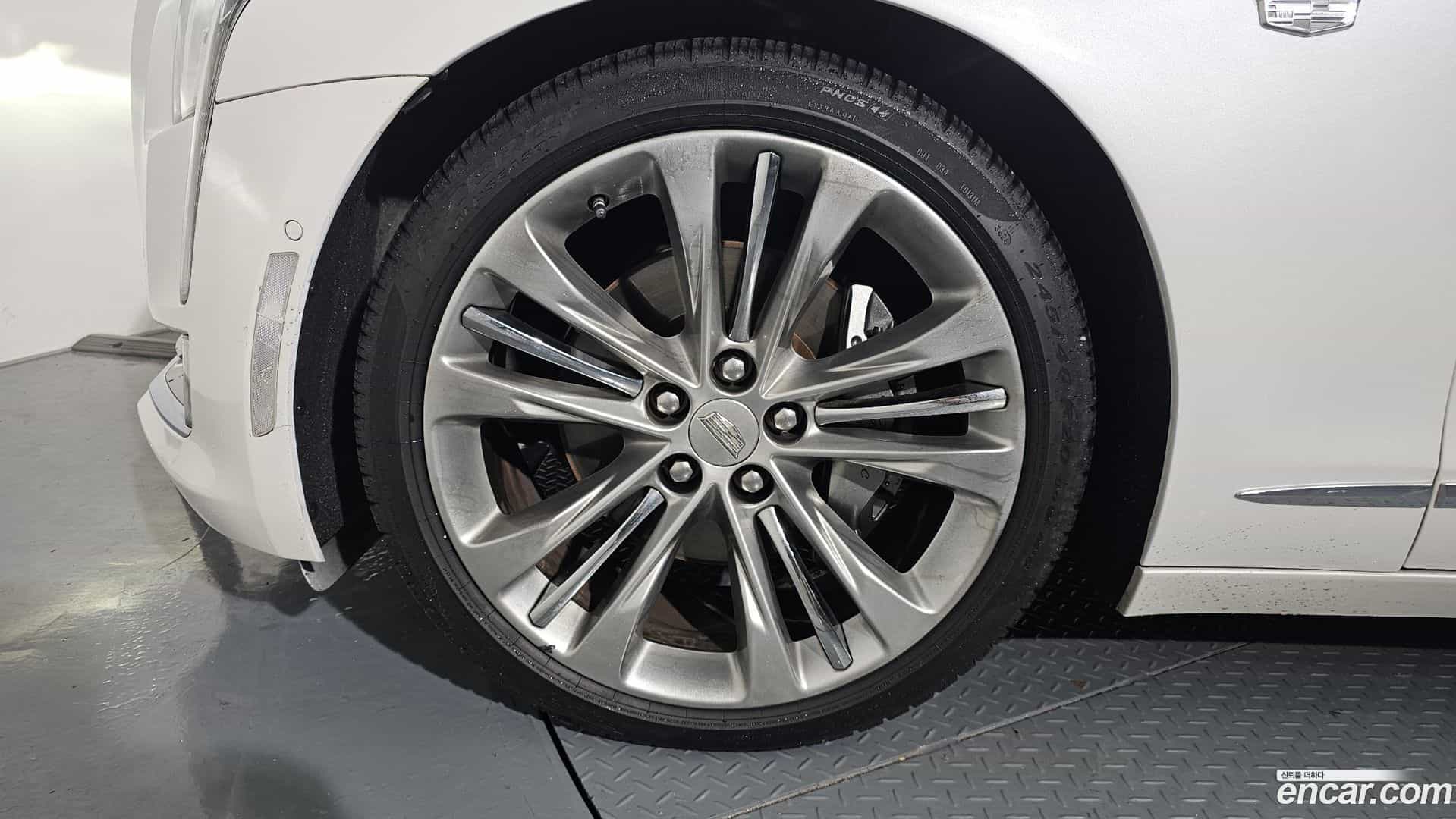 CT6 Cadillac 2016.9-OUTER-005