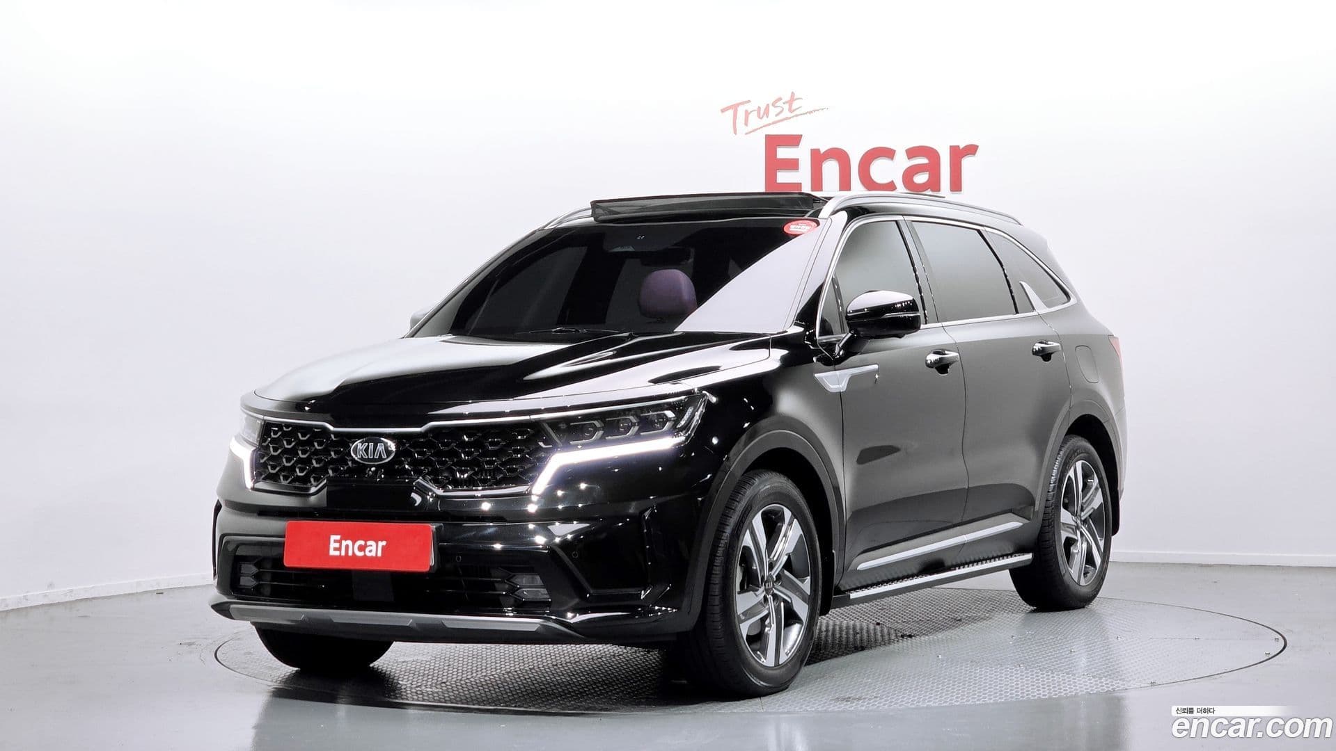 Main__Slider__Photo:Sorento Kia 2021.2-0