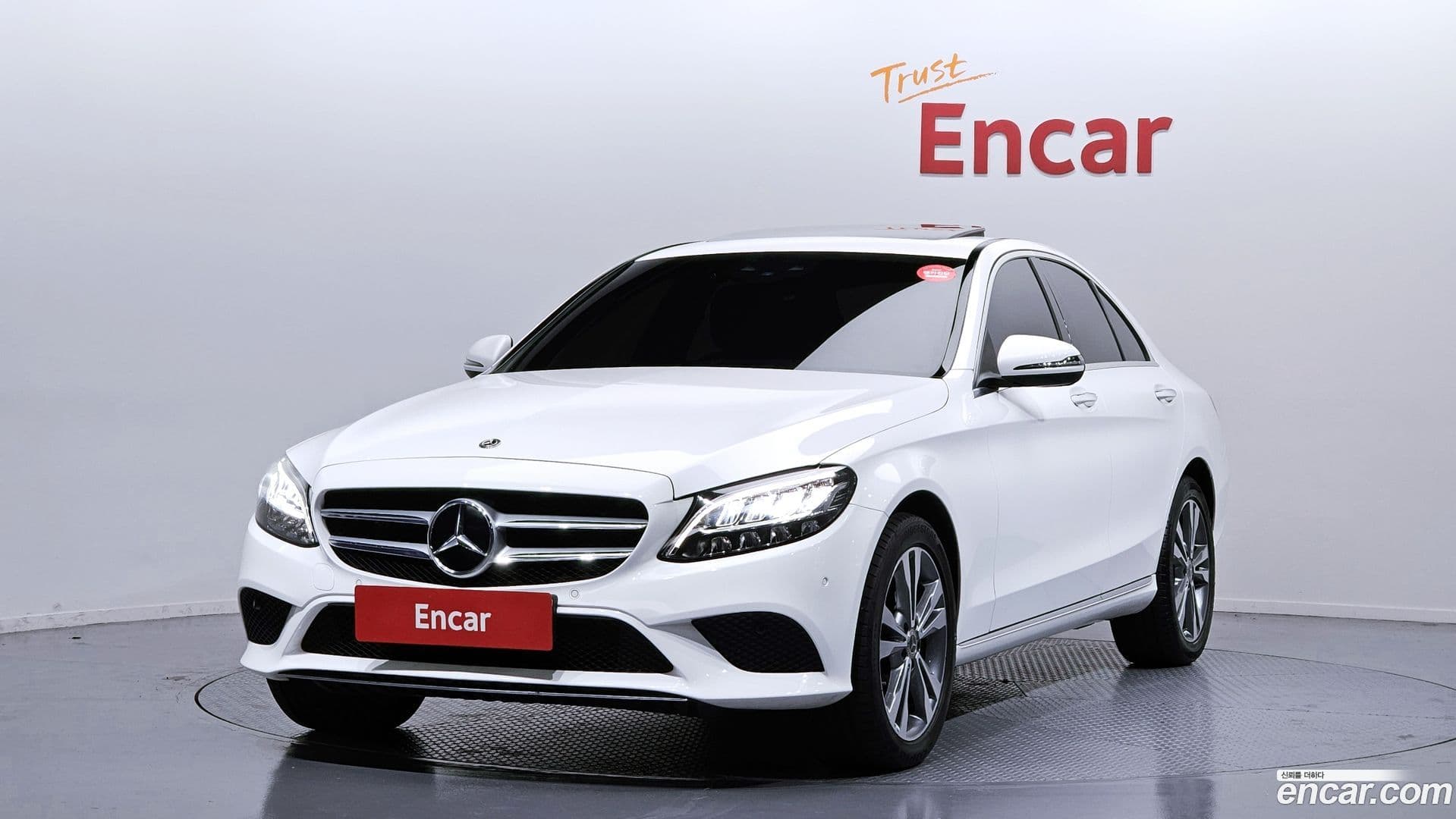 Main__Slider__Photo:C-Class Mercedes-Benz 2020.11-0