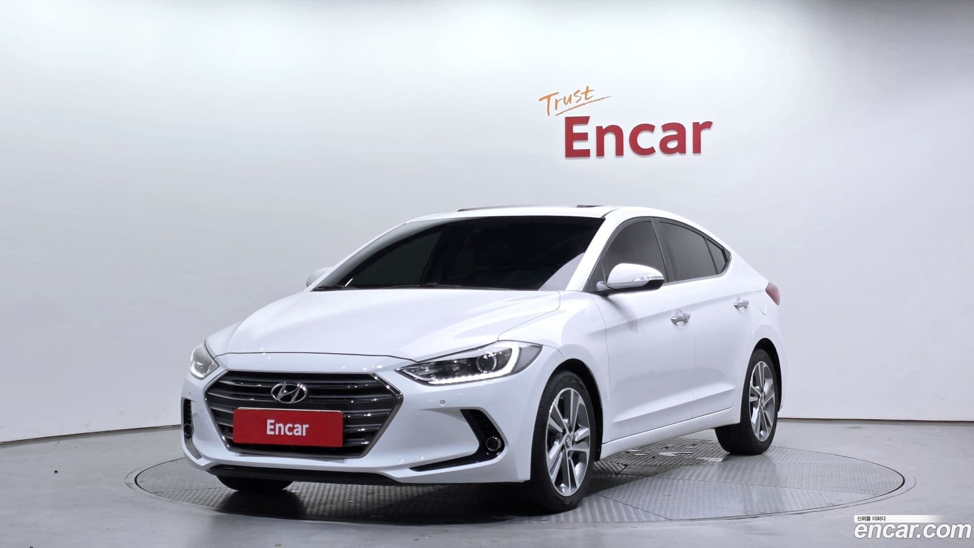 Main__Slider__Photo:AVANTE Hyundai 2015.10-0