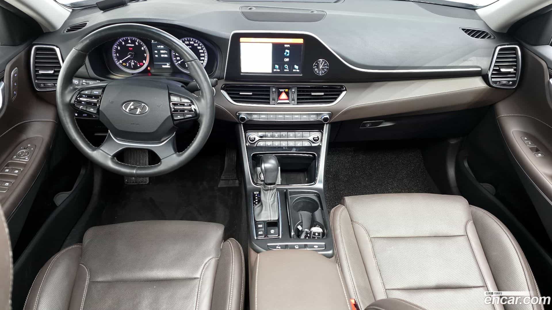 Grandeur Hyundai 2018.5-INNER-007