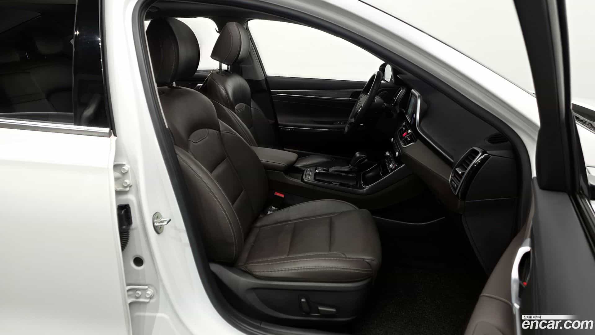 Grandeur Hyundai 2018.5-OPTION-015