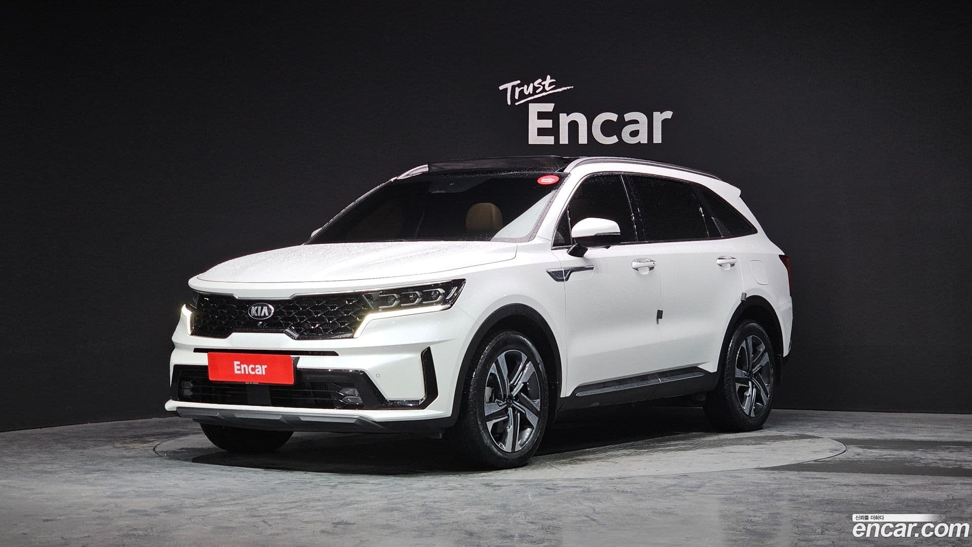 Main__Slider__Photo:Sorento Kia 2020.5-0