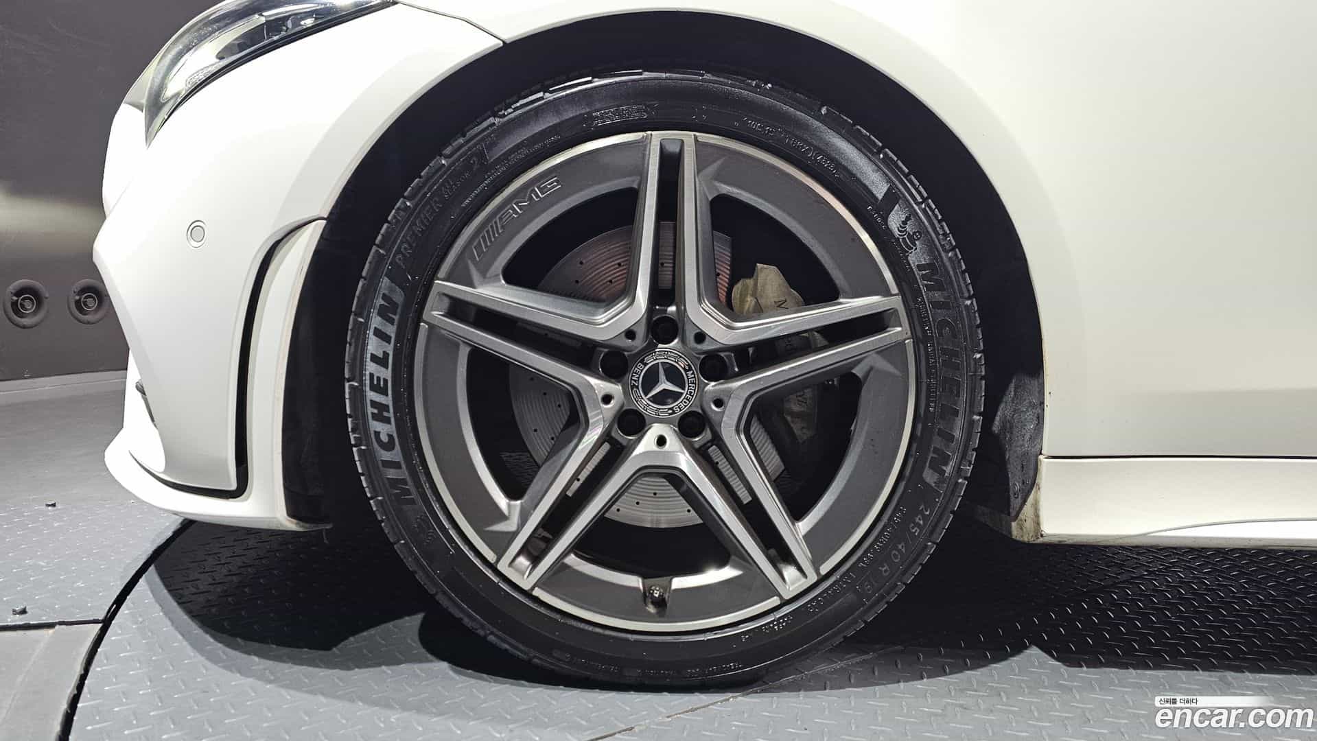 CLS-Class Mercedes-Benz 2019.11-OUTER-005