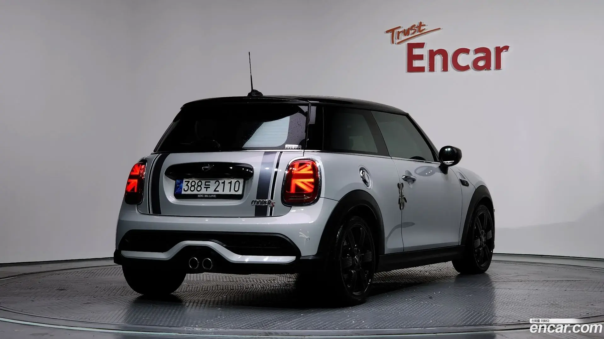 Main__Slider__Photo:Cooper Mini 2022.5-1