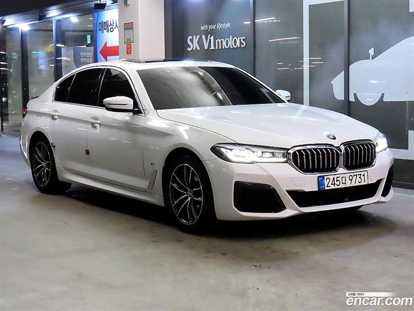 Main__Slider__Photo:5-Series BMW 2021.0-0