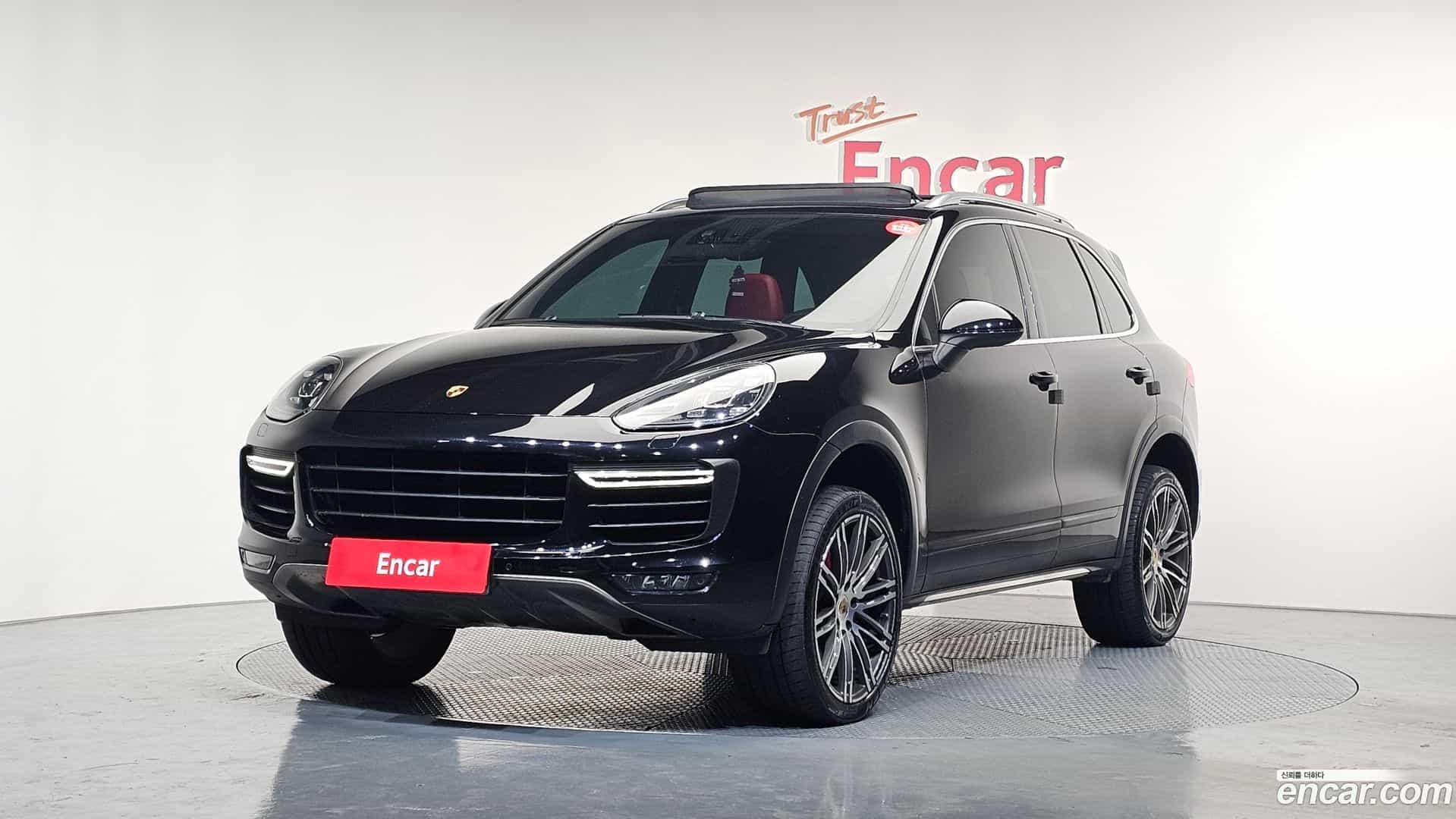 Cayenne Porsche 2014.11-OUTER-001