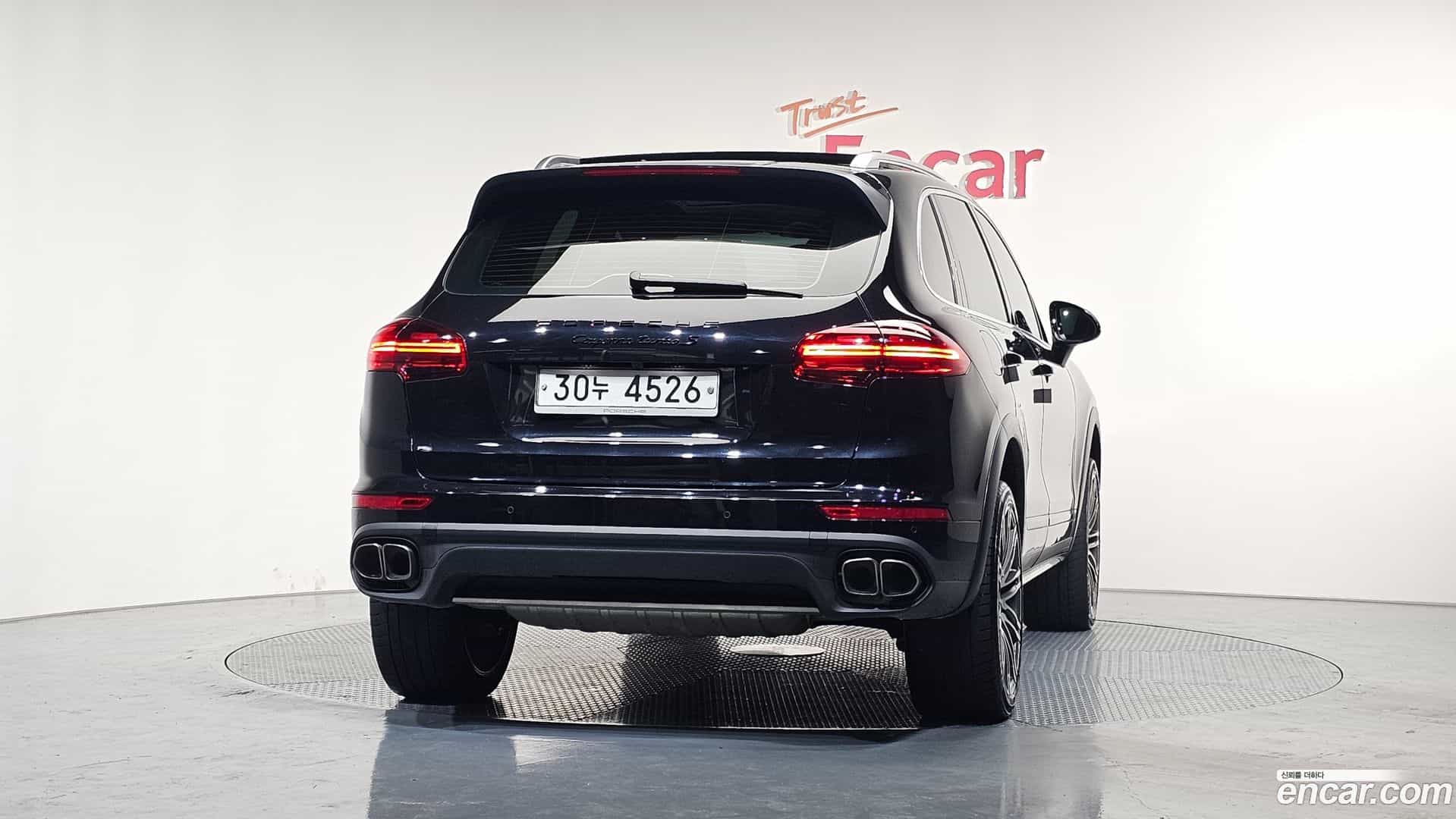 Cayenne Porsche 2014.11-OUTER-004