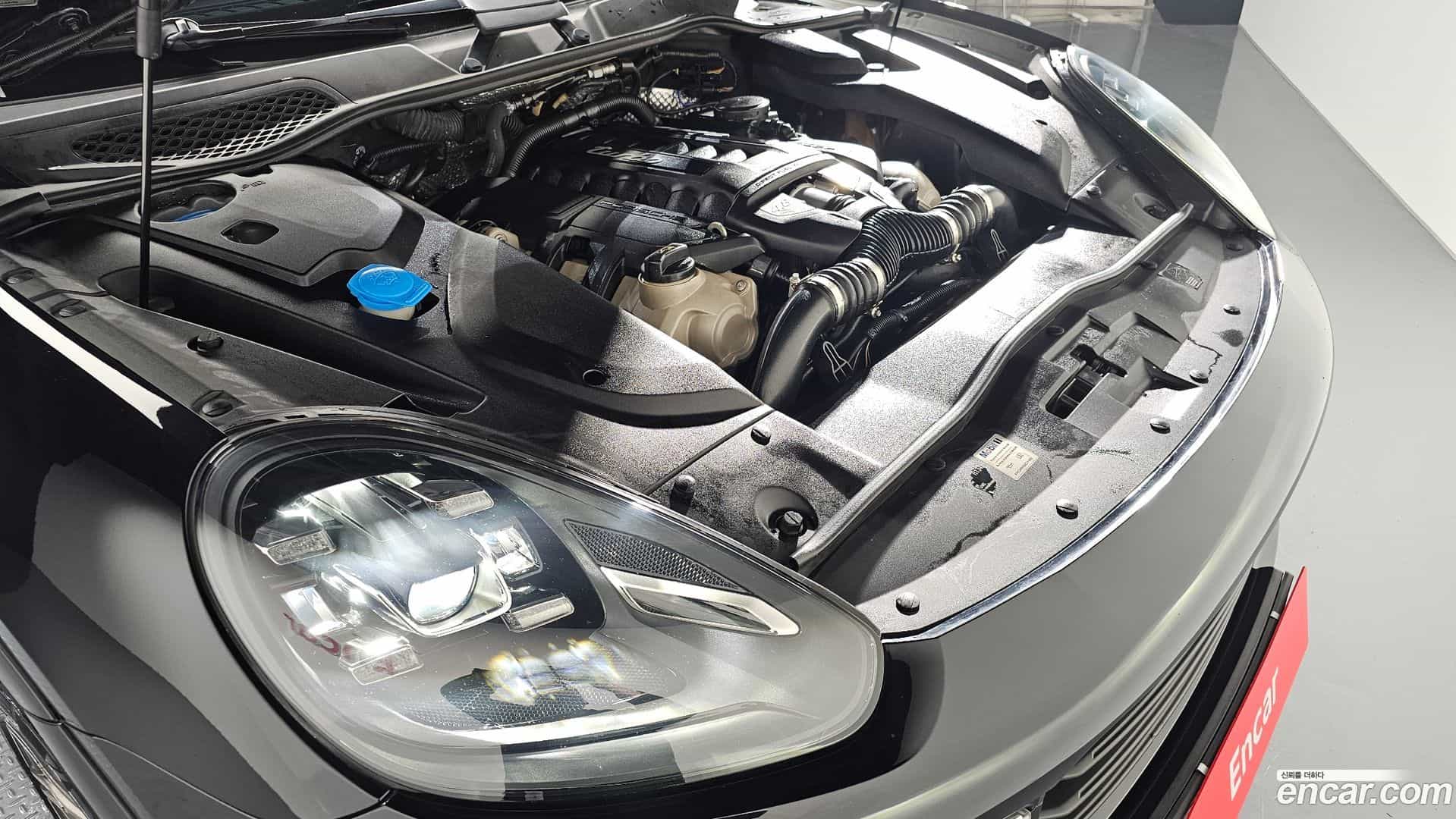 Cayenne Porsche 2014.11-INNER-006