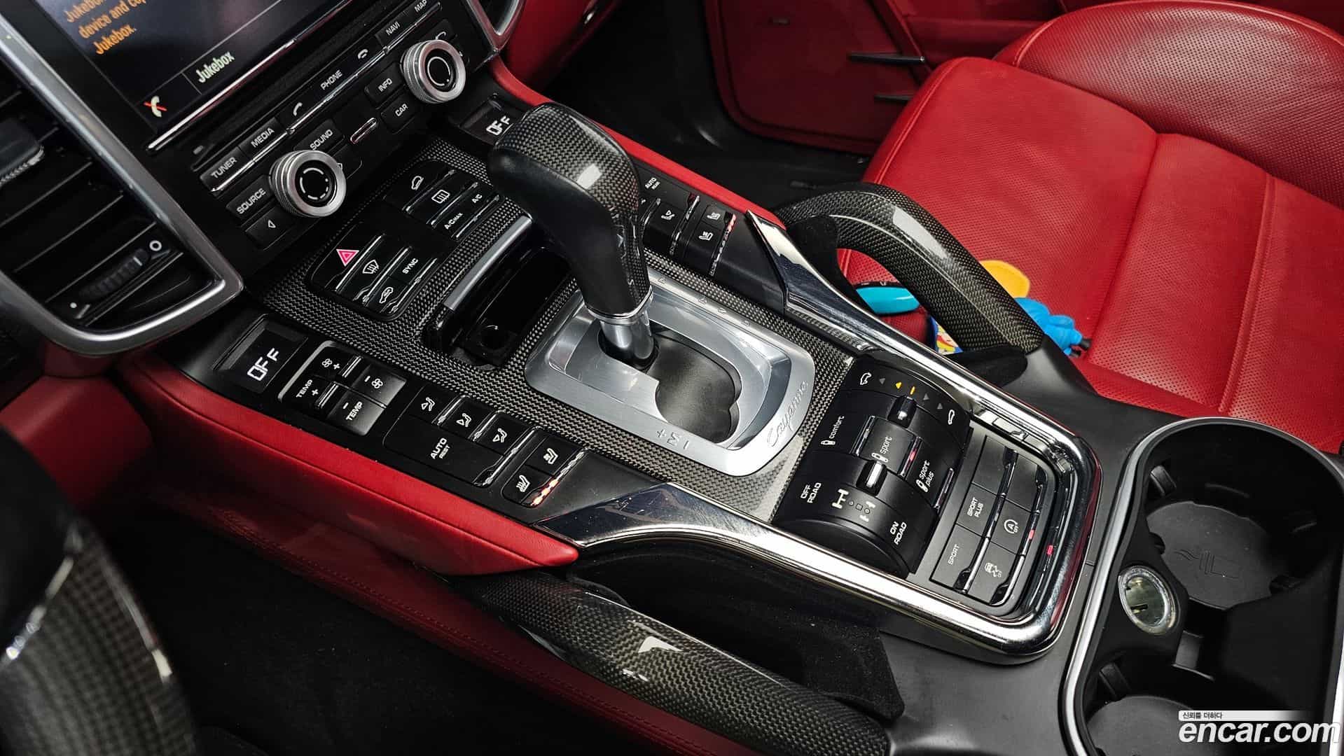 Cayenne Porsche 2014.11-INNER-009