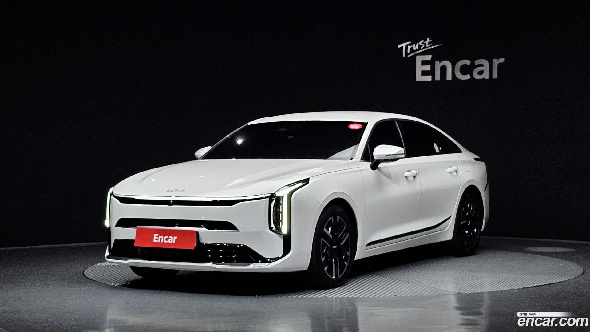 Main__Slider__Photo:K8 Kia 2025.7-0