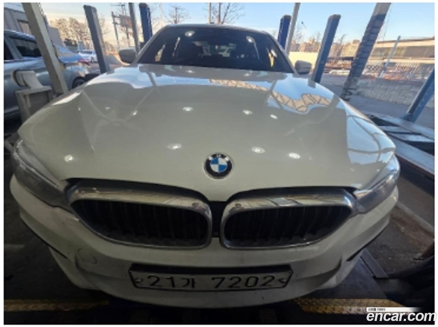 Main__Slider__Photo:5-Series BMW 2017.6-0