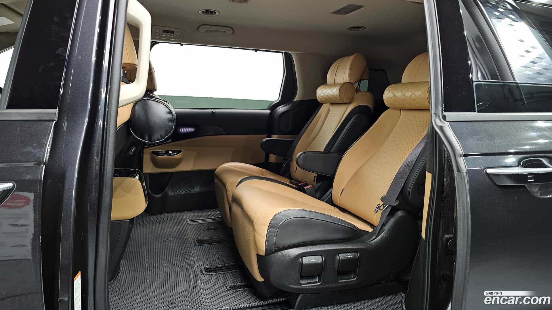 Canival Kia 2021.6-OPTION-016