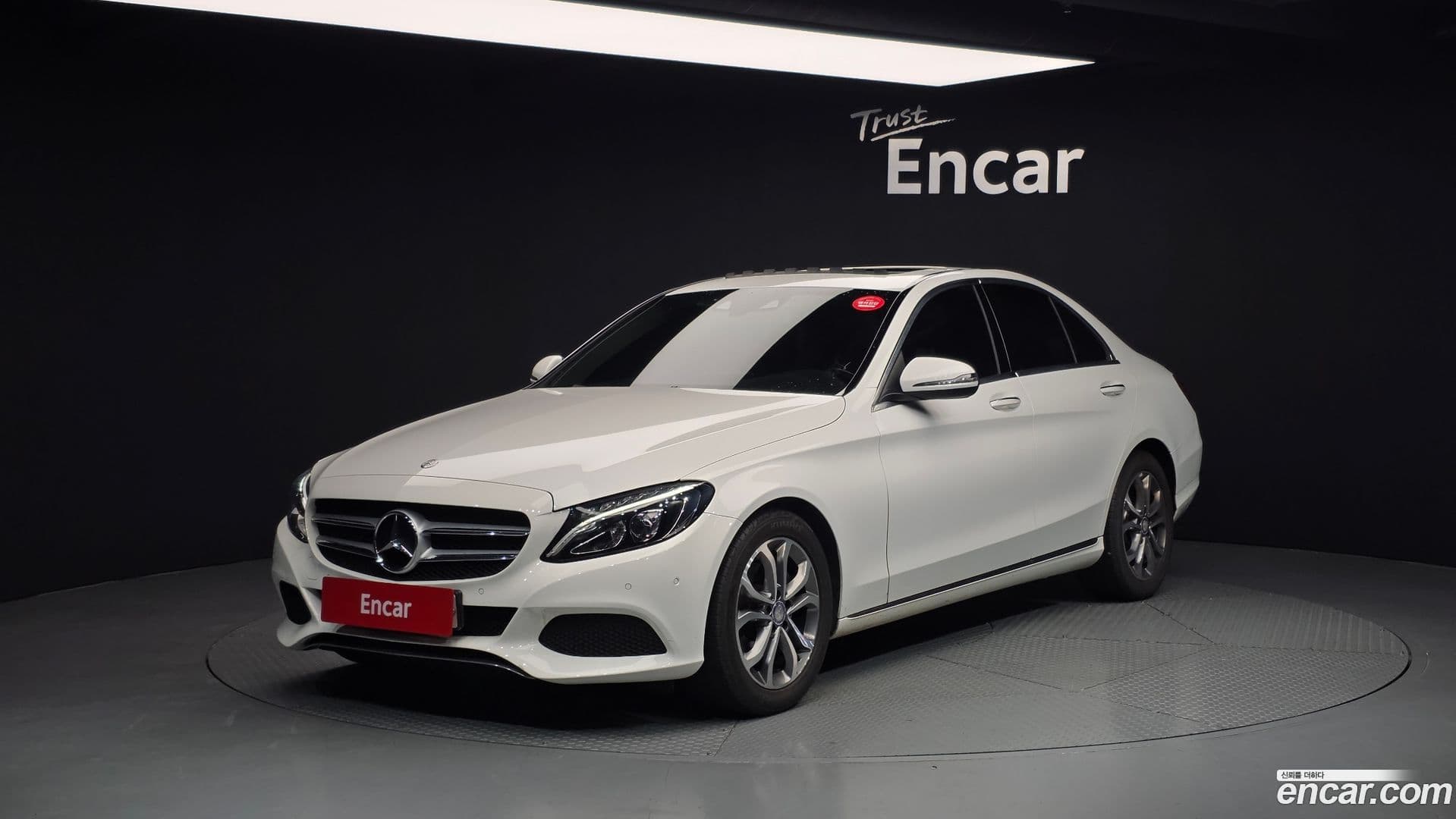 Main__Slider__Photo:C-Class Mercedes-Benz 2017.2-0