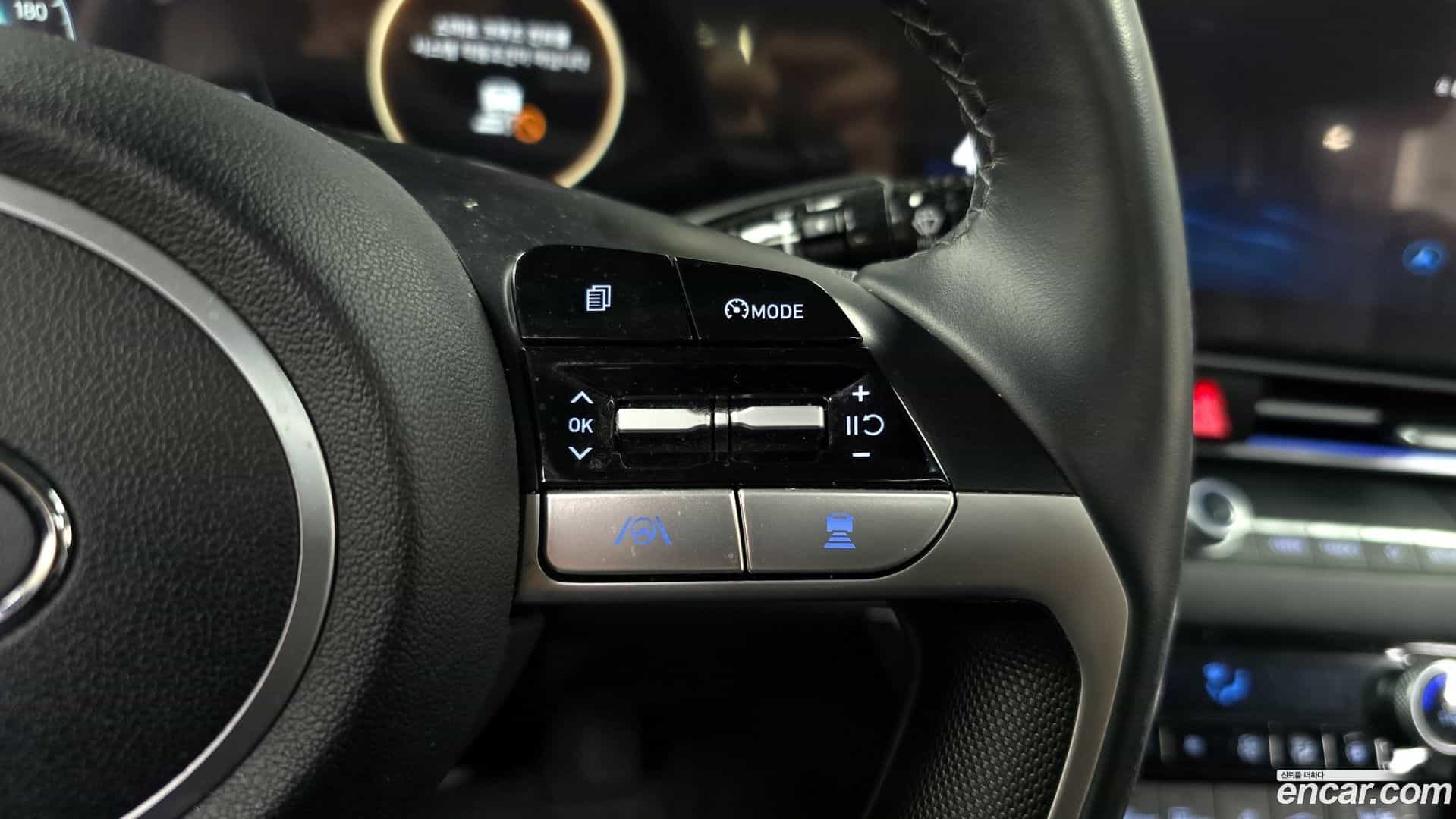 AVANTE Hyundai 2021.4-OPTION-022