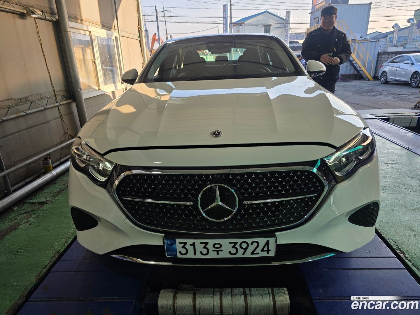 Main__Slider__Photo:E-Class Mercedes-Benz 2025.7-0