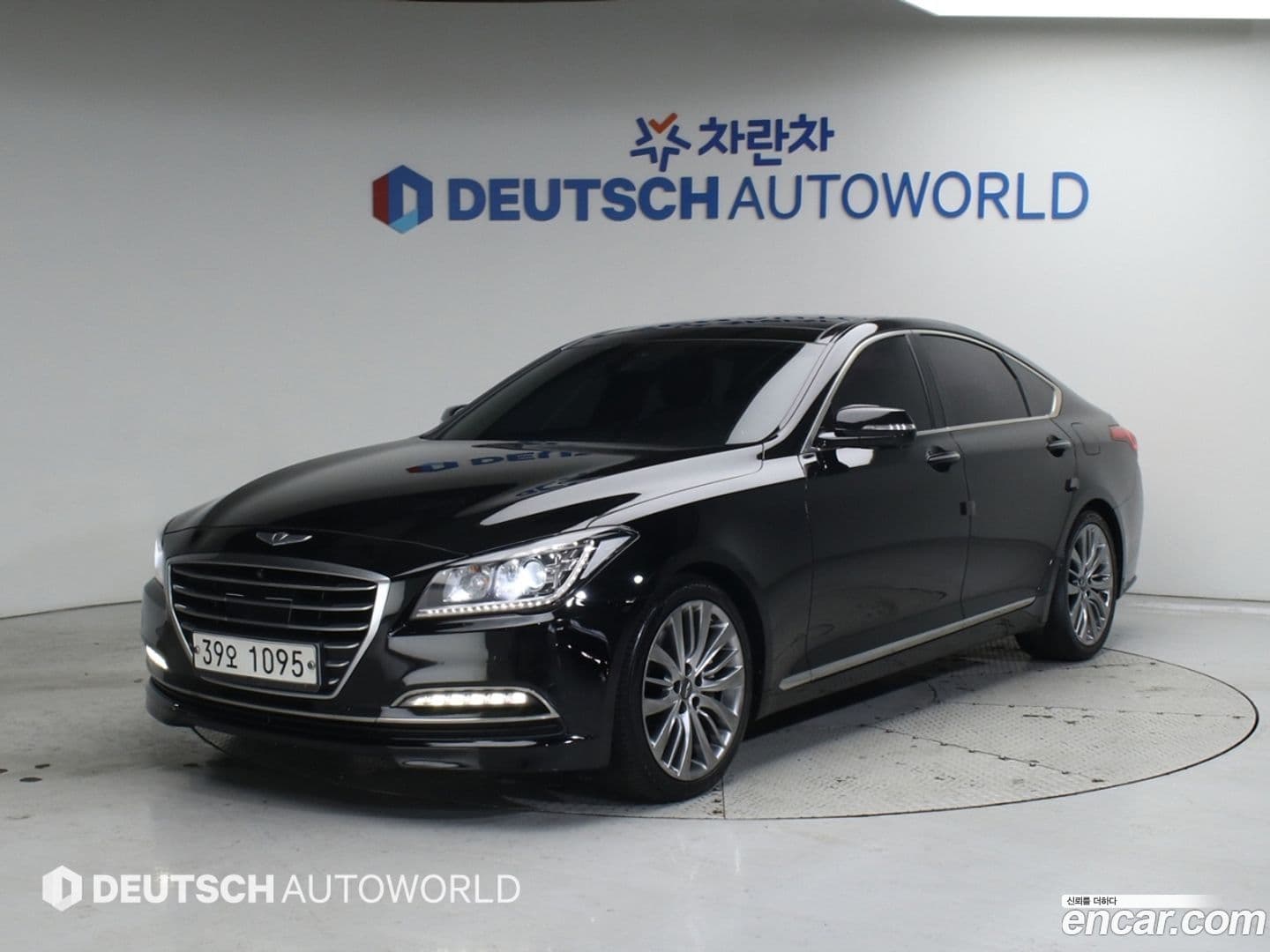 Main__Slider__Photo:Genesis Hyundai 2016.4-0