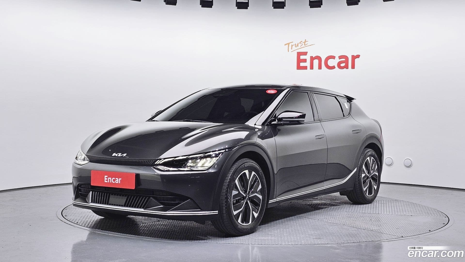 Main__Slider__Photo:EV6 Kia 2021.10-0