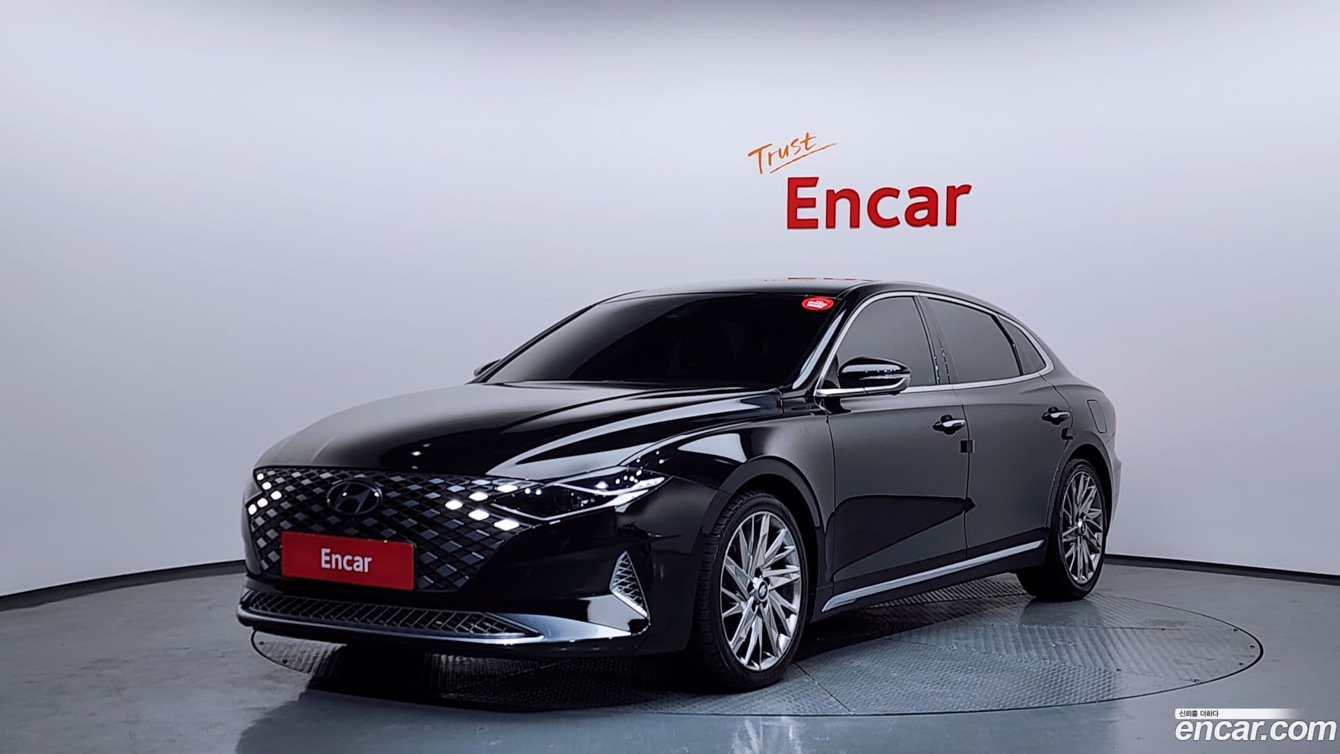 Main__Slider__Photo:Grandeur Hyundai 2020.6-0