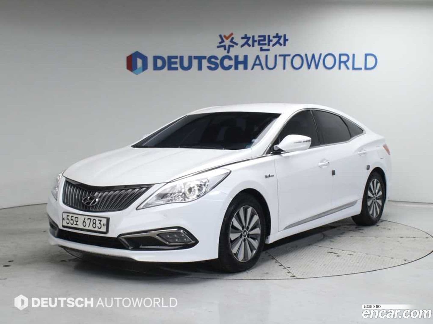 Main__Slider__Photo:Grandeur Hyundai 2015.9-0