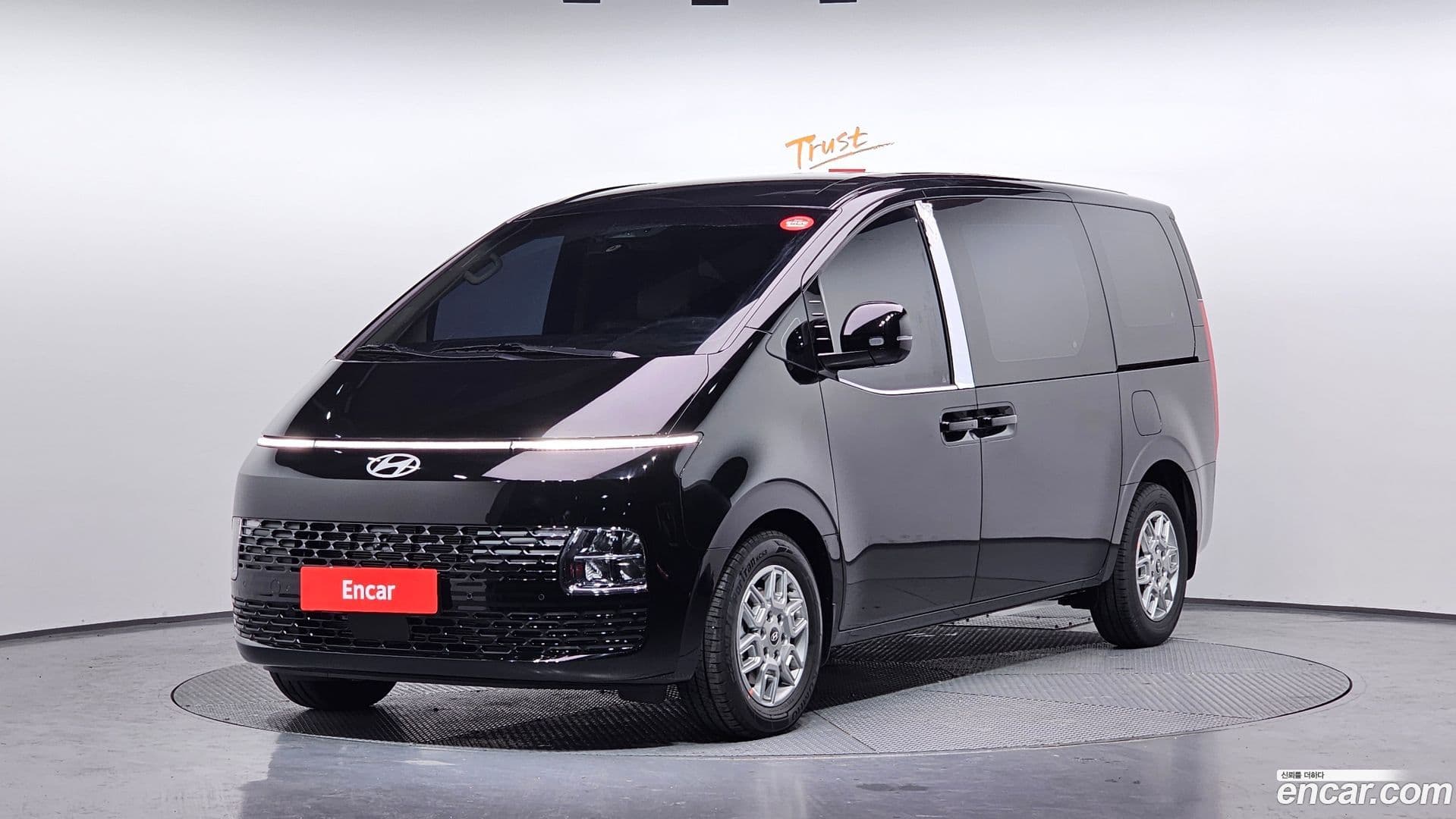 Main__Slider__Photo:Staria Hyundai 2025.11-0
