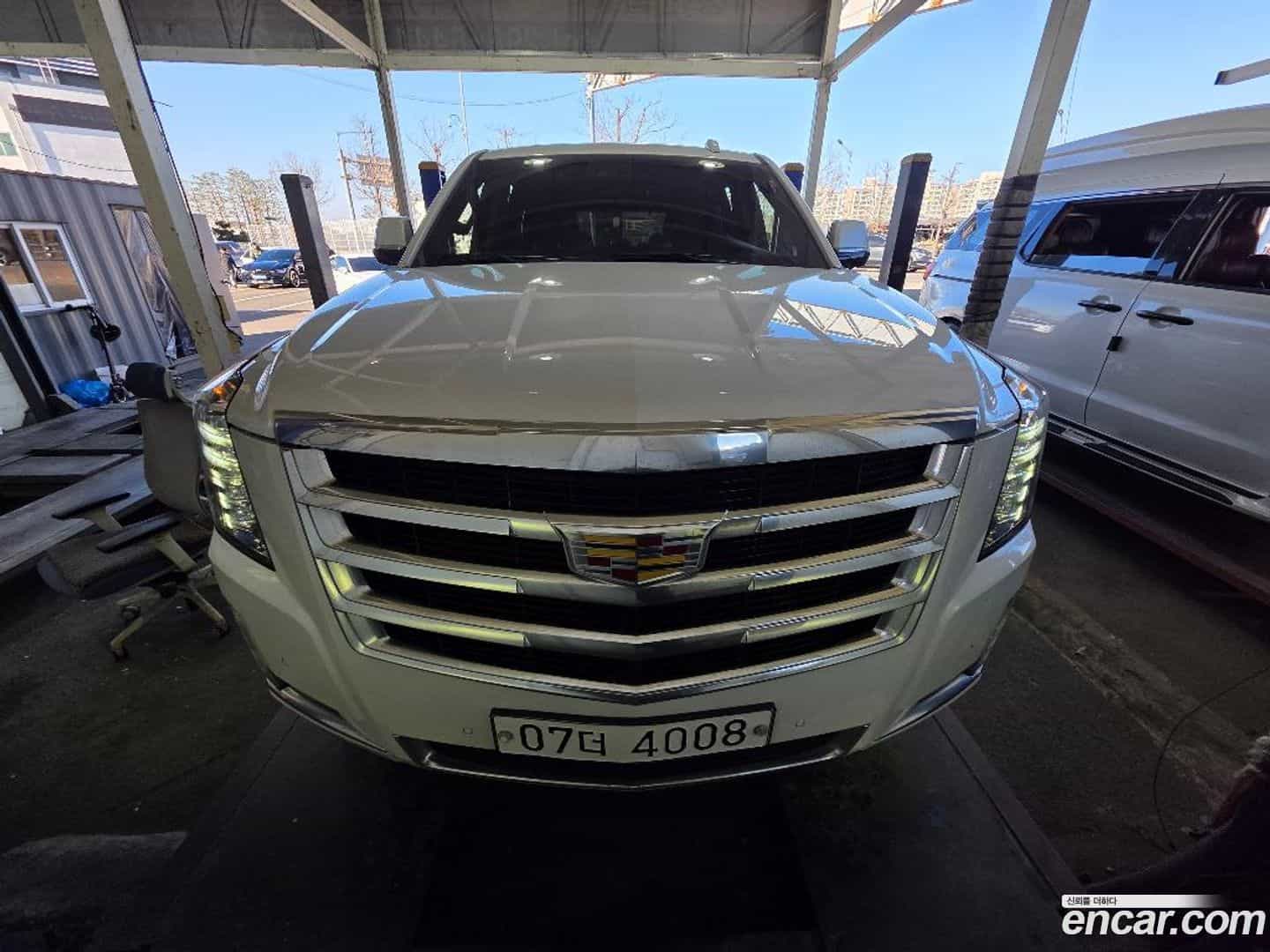 Escalade Cadillac 2017.6-OUTER-001
