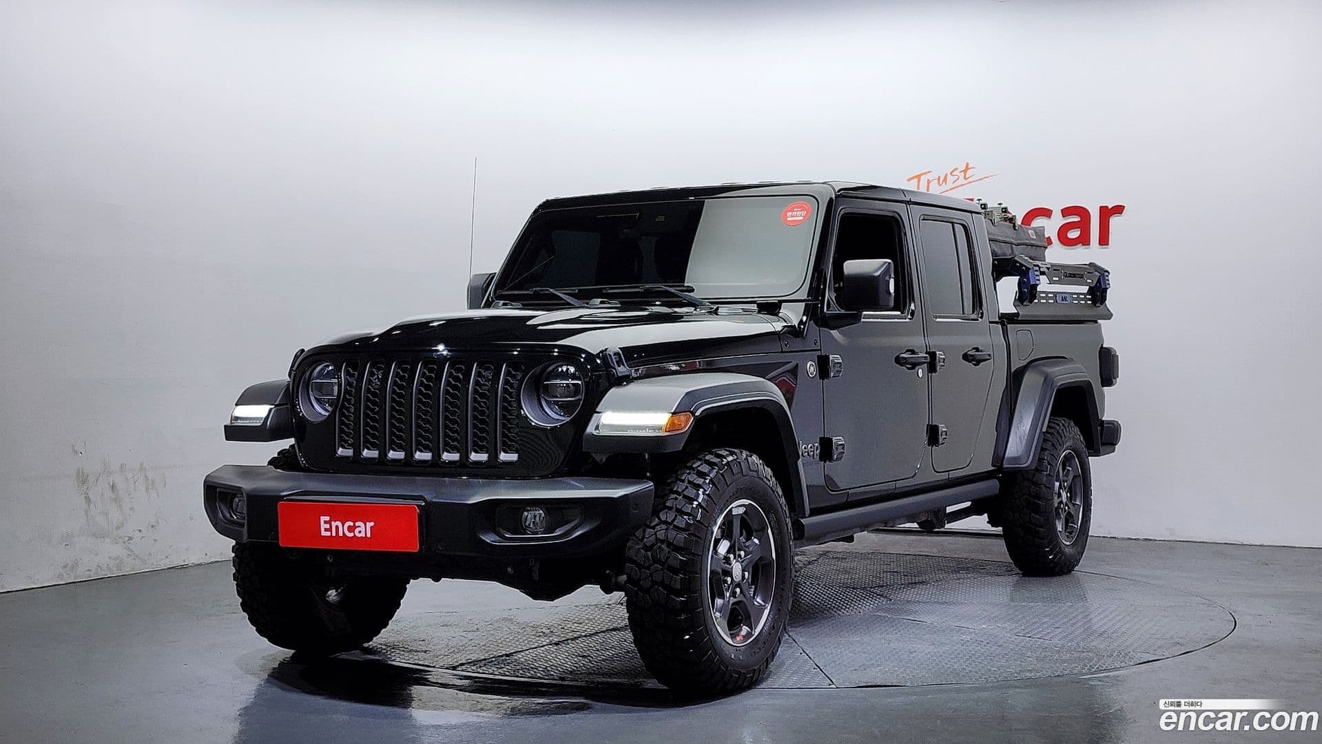 Main__Slider__Photo:Gladiator Jeep 2022.9-0