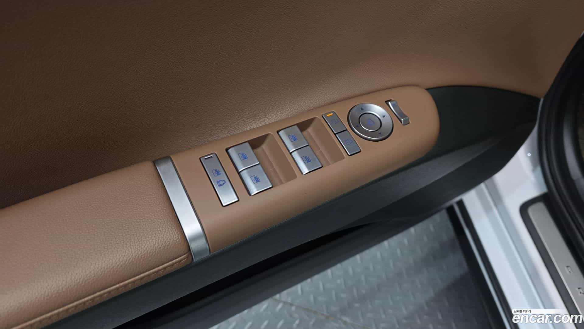 Grandeur Hyundai 2023.0-OPTION-015