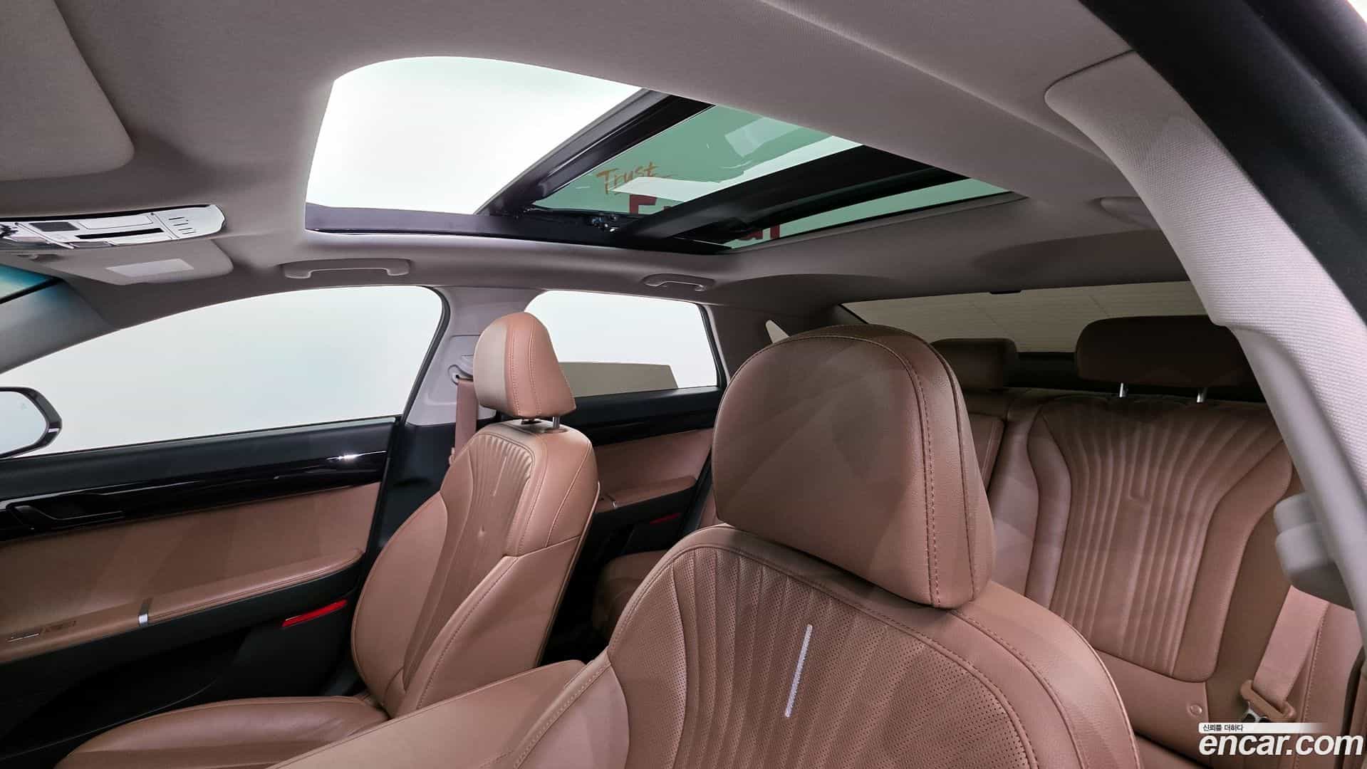 Grandeur Hyundai 2023.0-OPTION-023