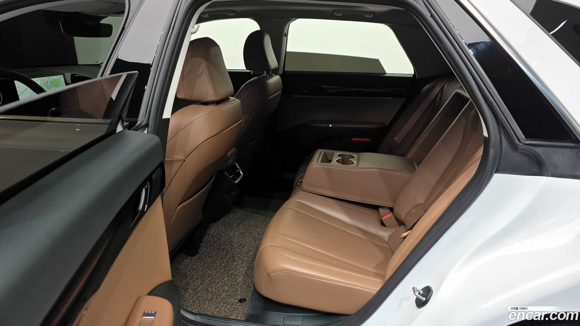 Grandeur Hyundai 2023.0-OPTION-024