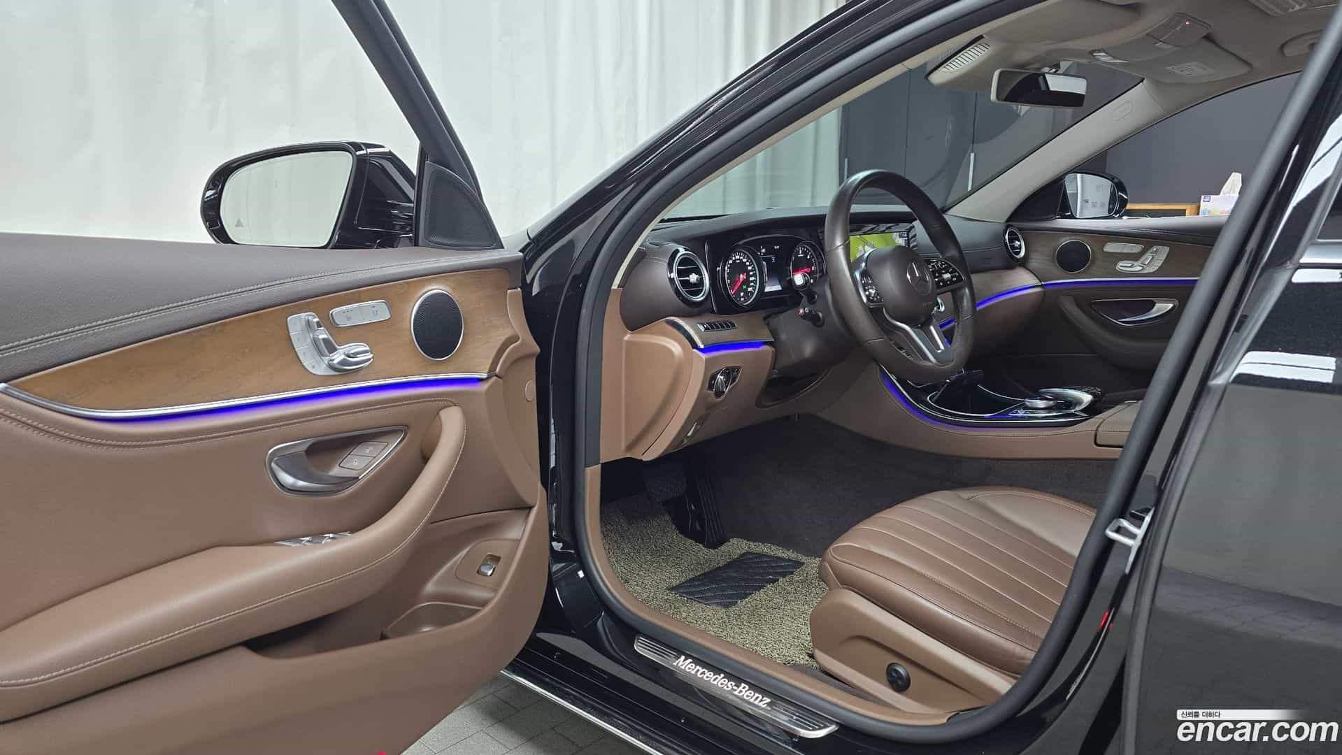 E-Class Mercedes-Benz 2020.6-INNER-010