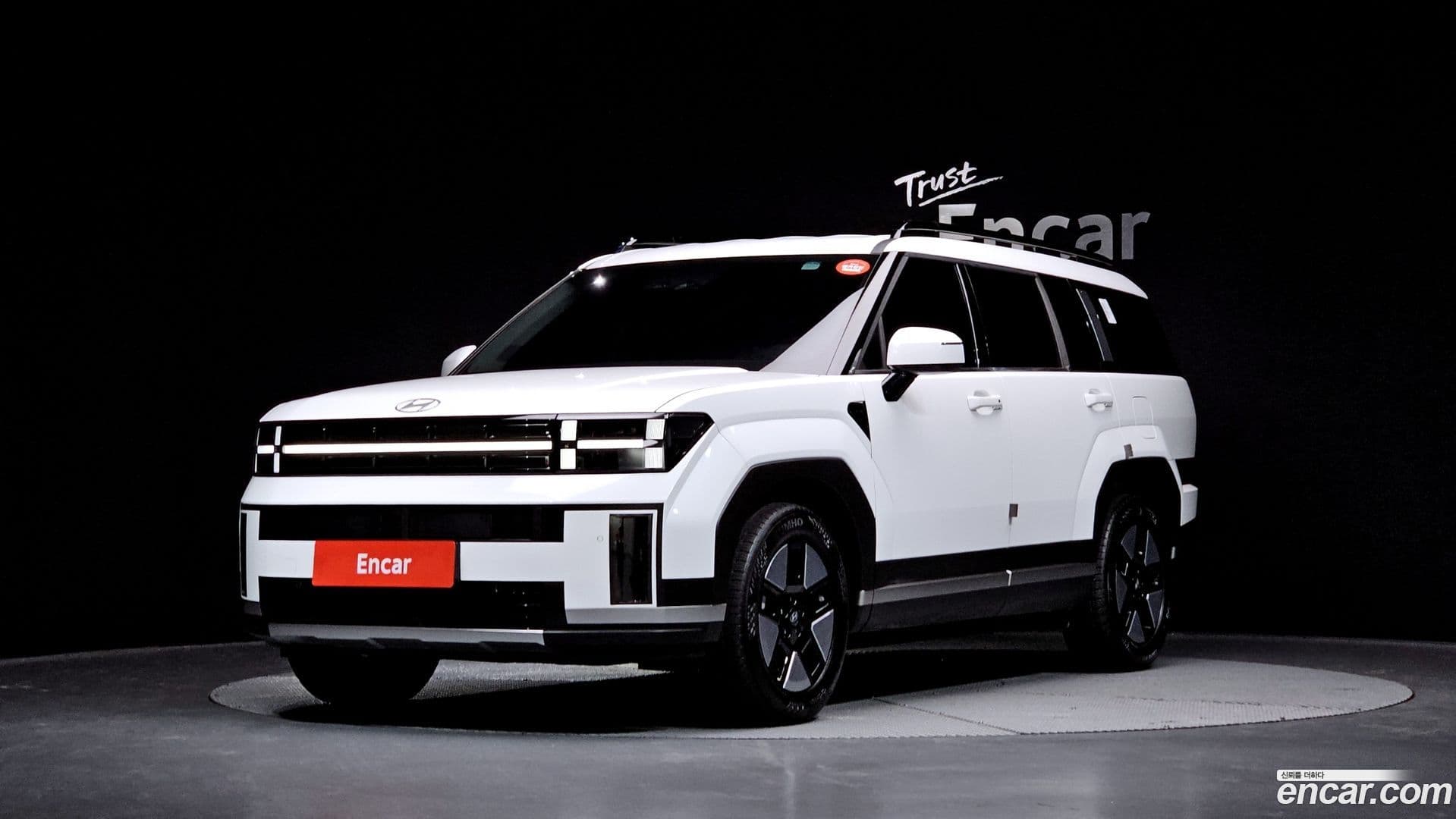 Main__Slider__Photo:Santafe Hyundai 2023.11-0