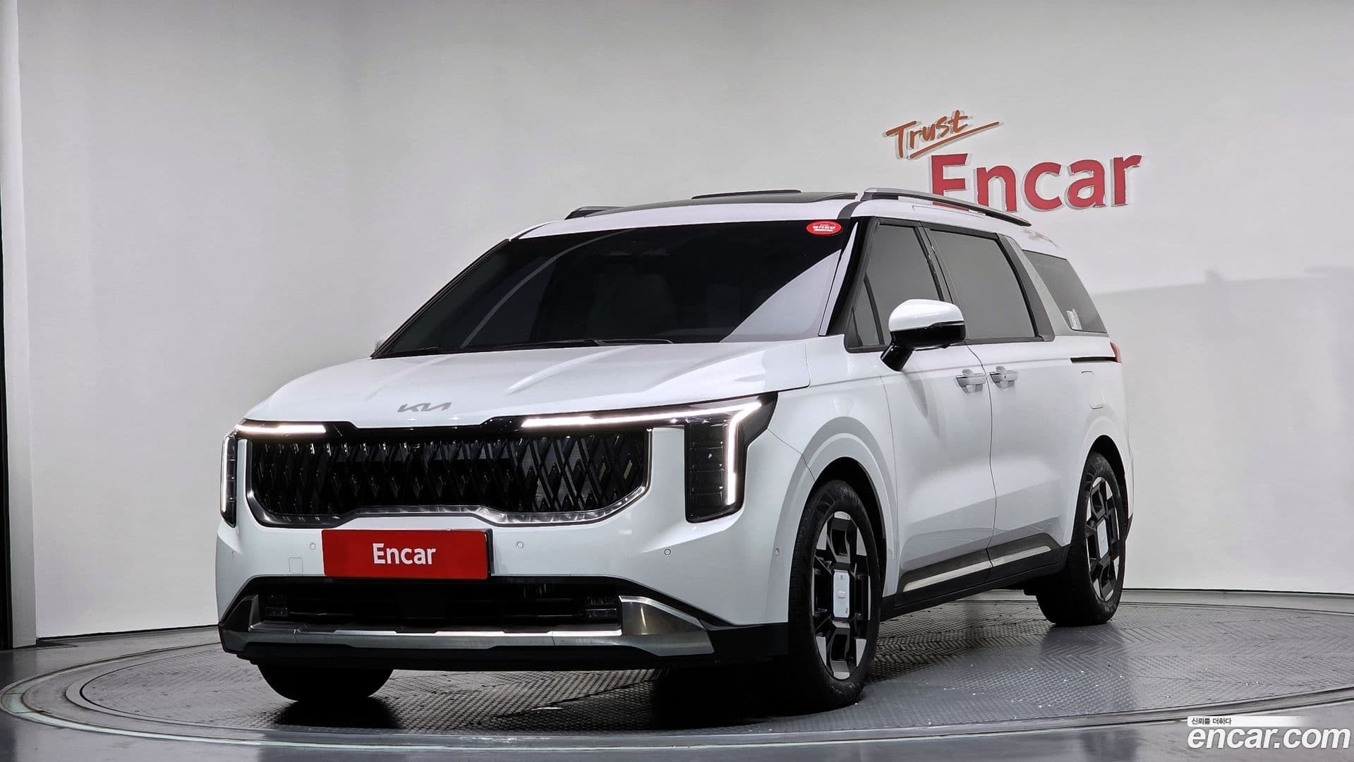 Main__Slider__Photo:Canival Kia 2024.7-0