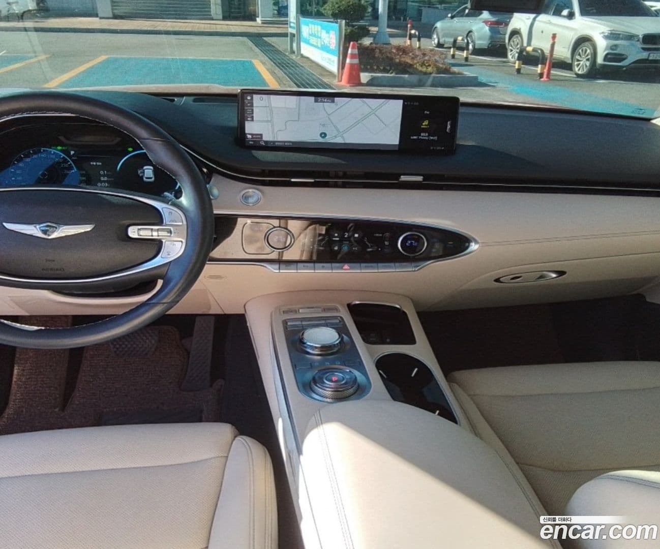 Main__Slider__Photo:GV70 Genesis 2021.9-0