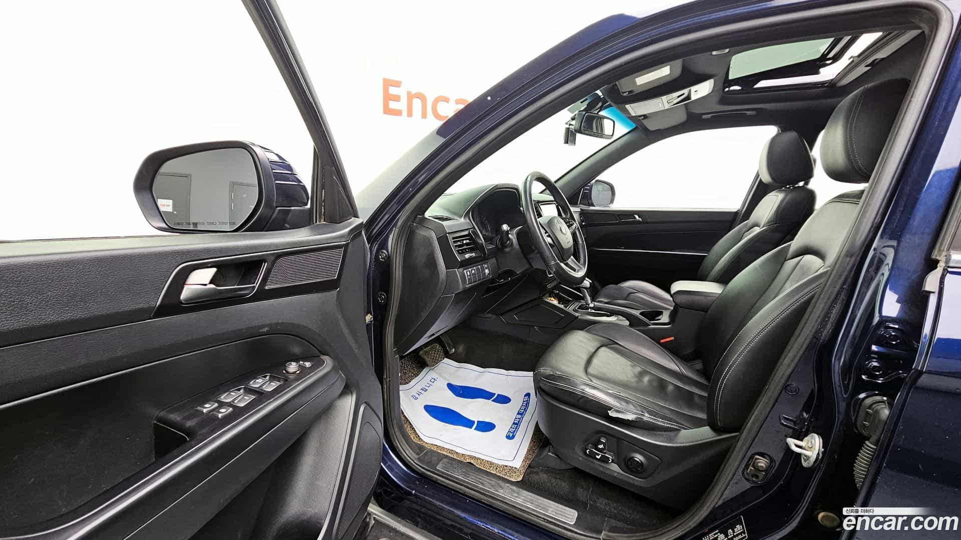 Rexton KG Mobility 2019.9-INNER-010