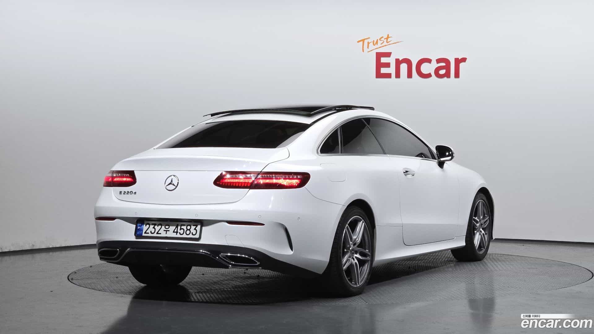 E-Class Mercedes-Benz 2019.0-OUTER-002