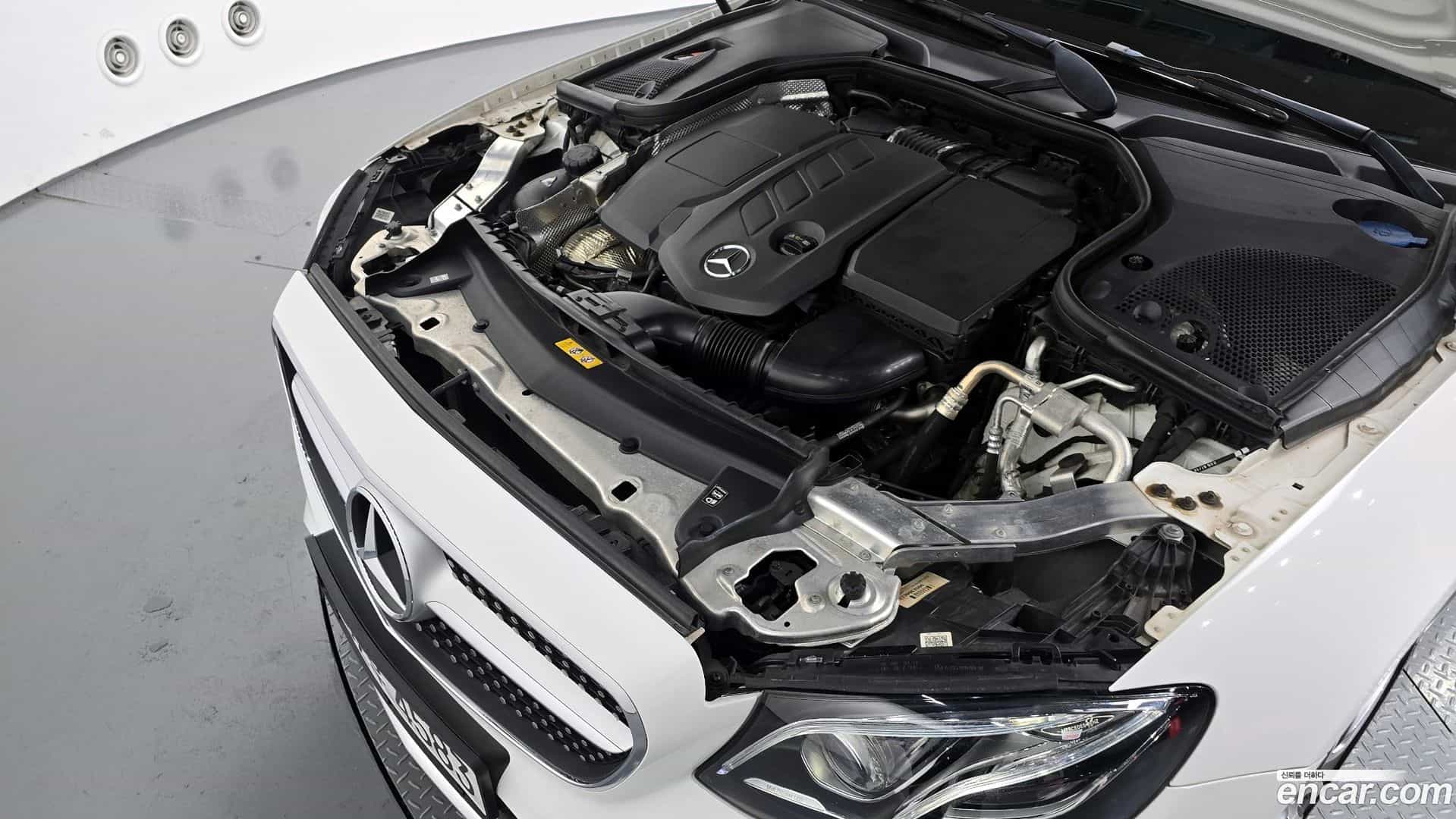 E-Class Mercedes-Benz 2019.0-INNER-006