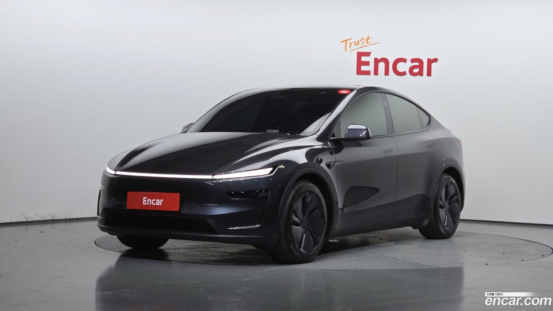 Main__Slider__Photo:Model Y Tesla 2025.4-0