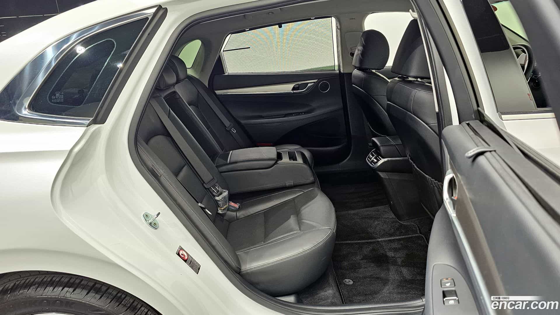 Grandeur Hyundai 2022.4-OPTION-015
