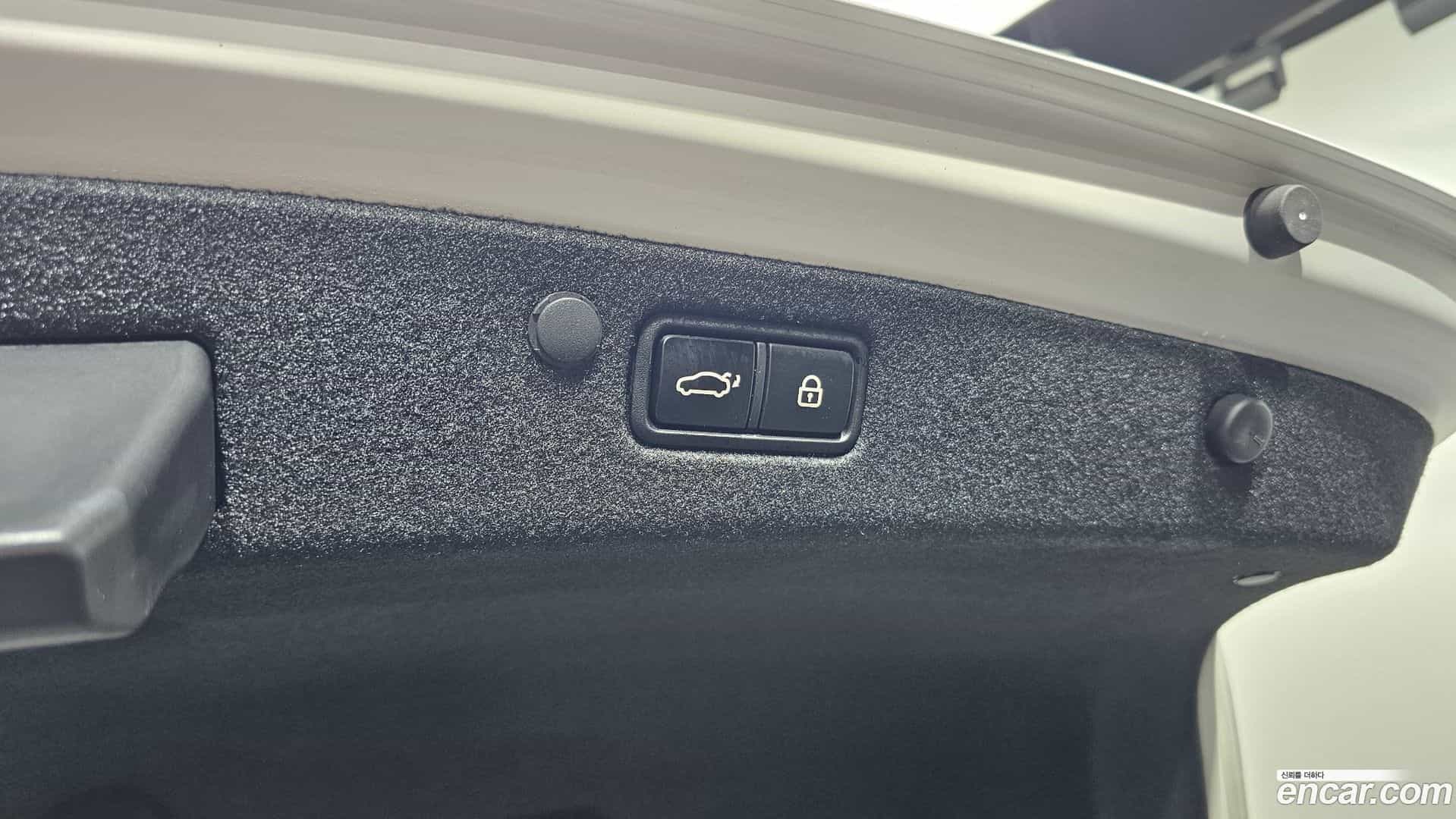 Grandeur Hyundai 2022.4-OPTION-024