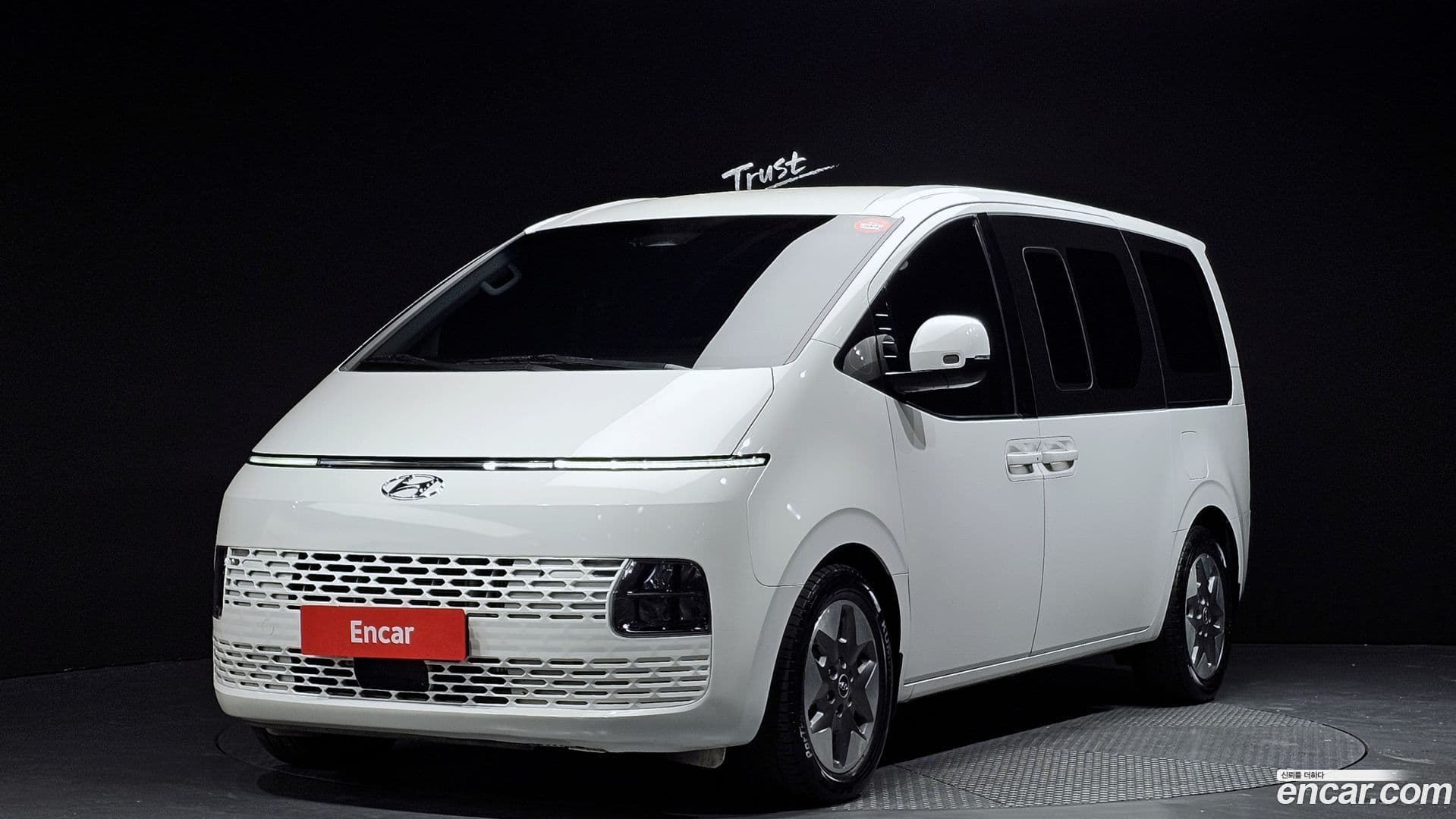 Main__Slider__Photo:Staria Hyundai 2023.3-0