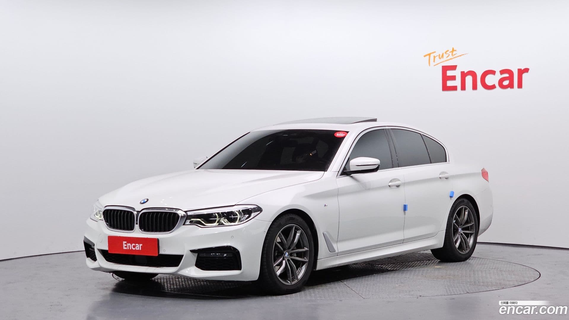 Main__Slider__Photo:5-Series BMW 2019.11-0