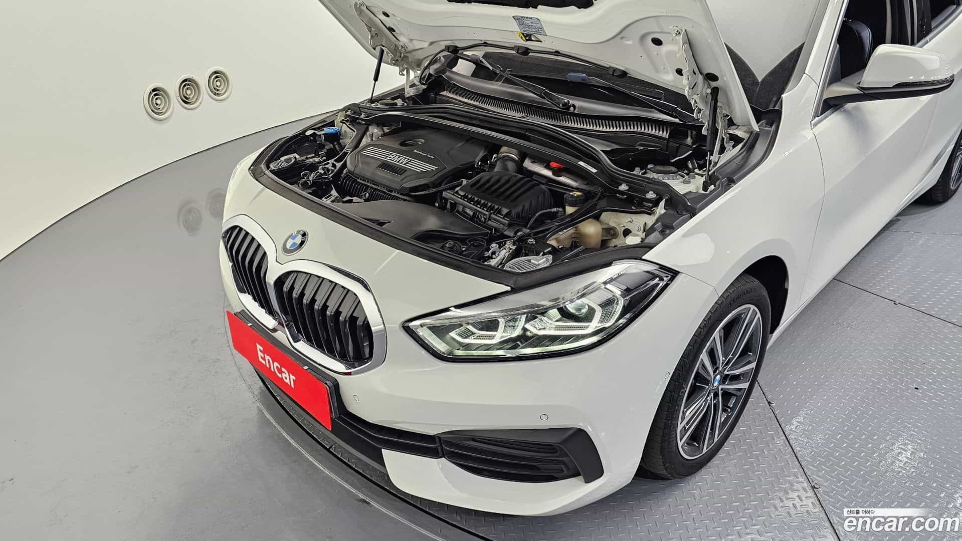 1-Series BMW 2022.2-INNER-006