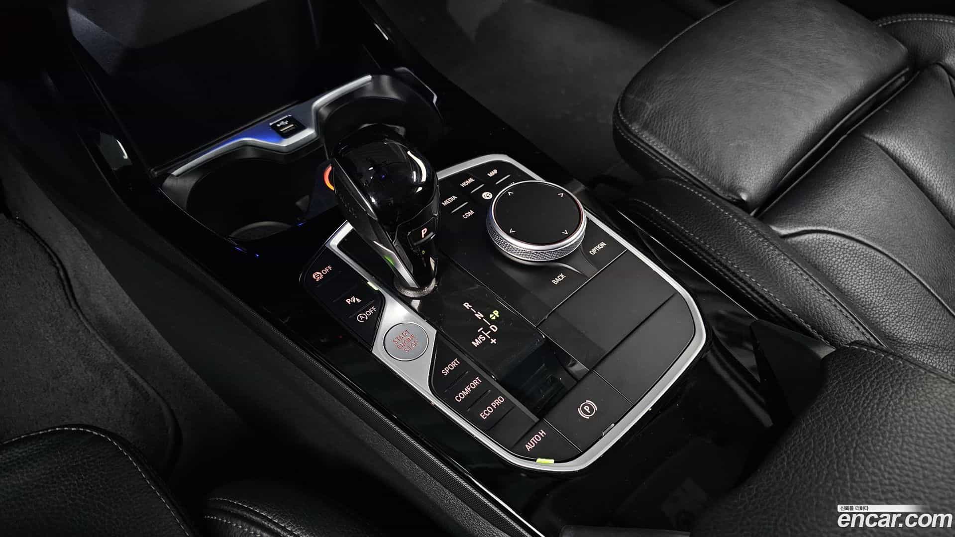 1-Series BMW 2022.2-INNER-009